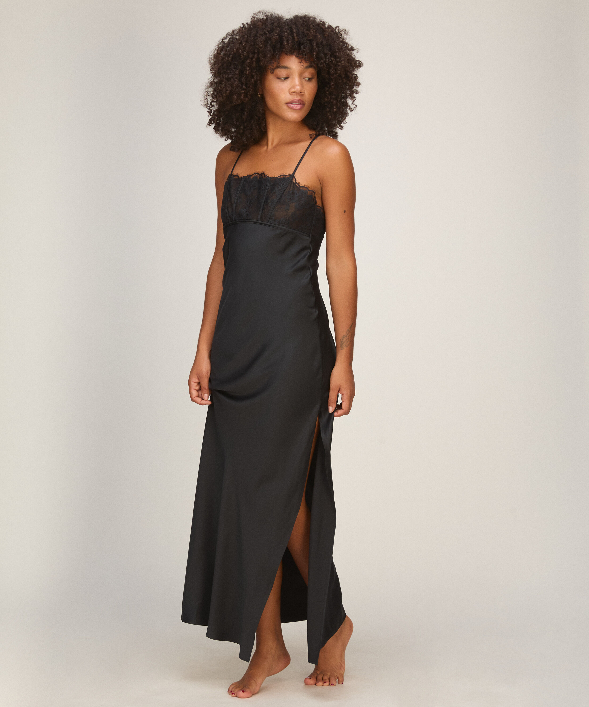 Lång Slipdress Lana, Svart Lång Slipdress Lana, Svart