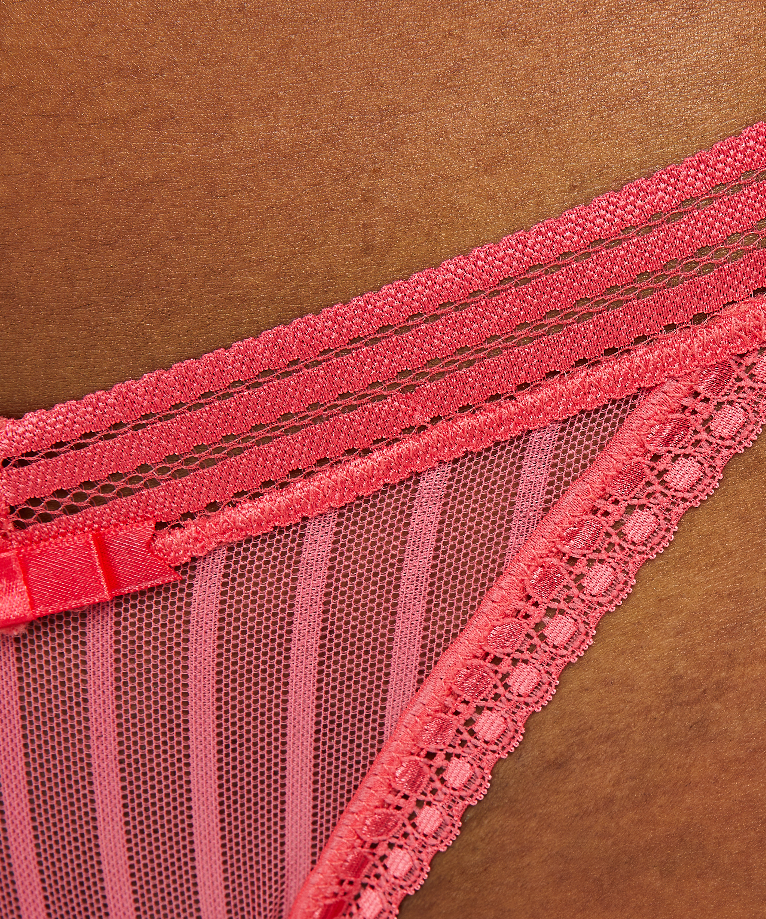 L&aring;g stringtrosa Kira, r&ouml;d, main