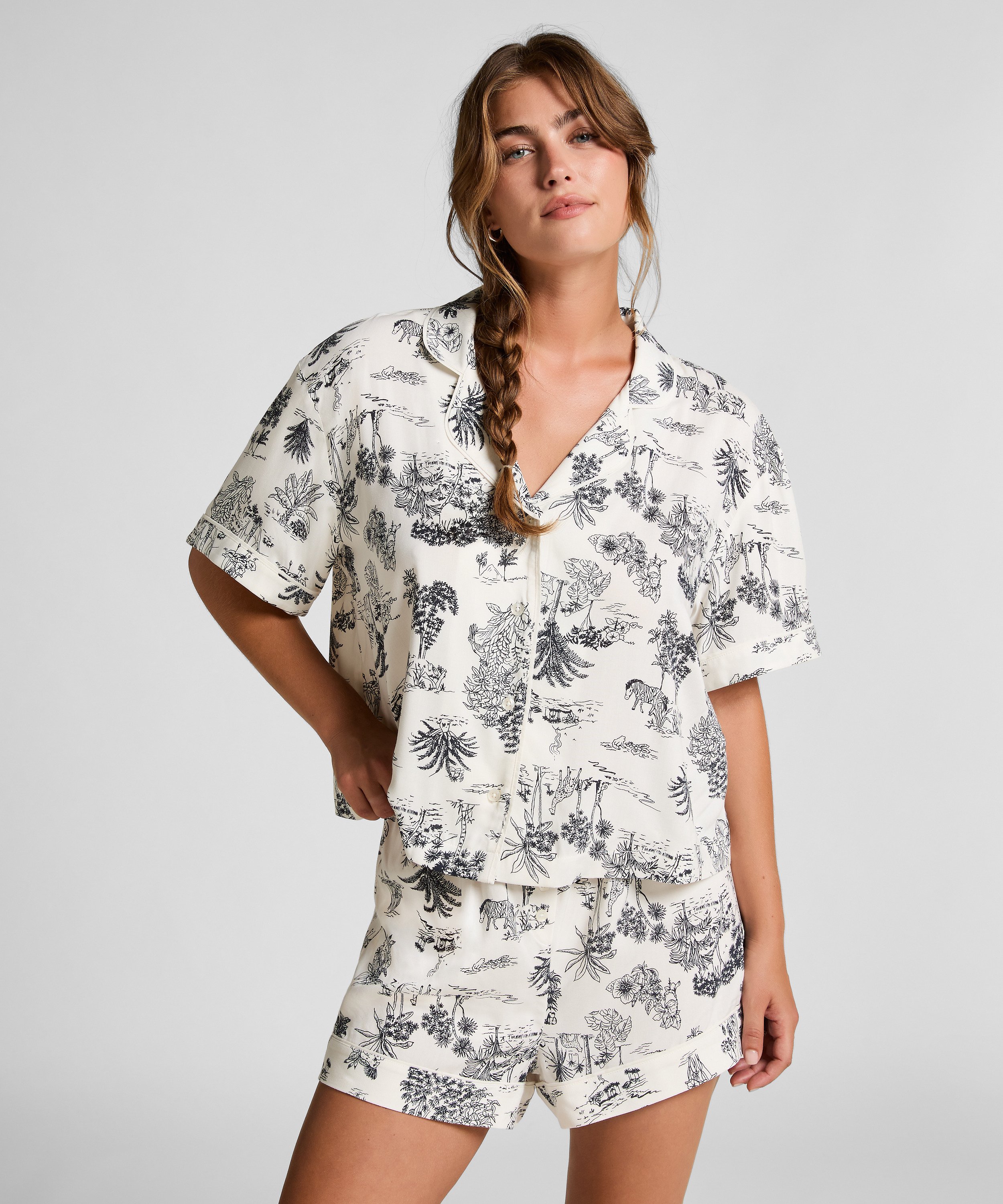 Pyjamasjacka i vävt tyg kortärmad, Vit, main