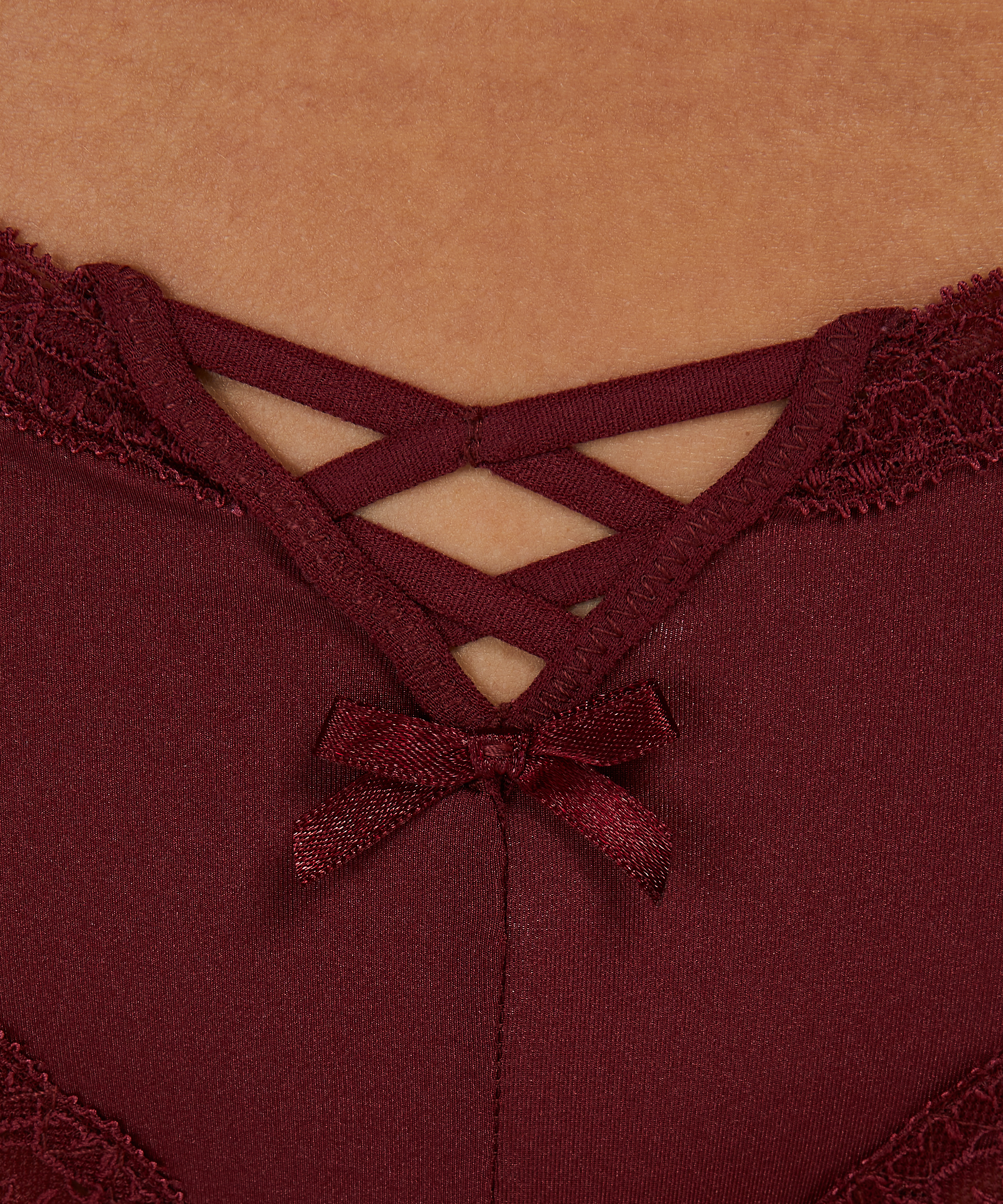 Vixen V-formad brazilian-trosa, röd, main