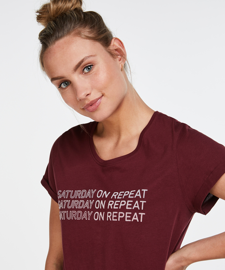 Nattlinne med rund halsringning, Röd