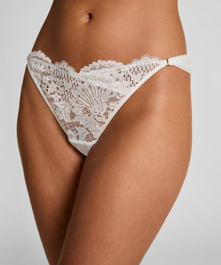 Whitney stringtrosa, Vit