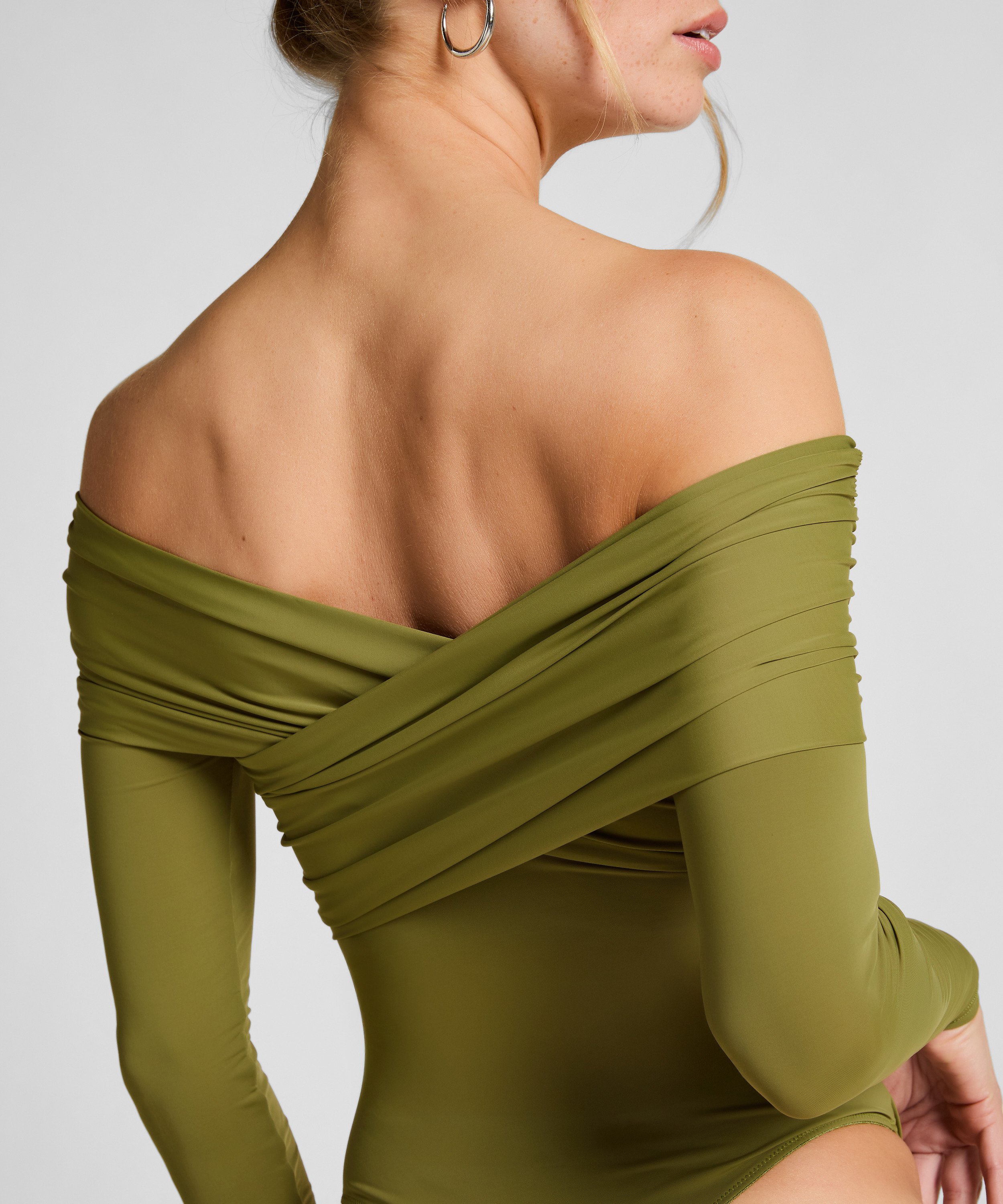 Keisha body, Grön, main