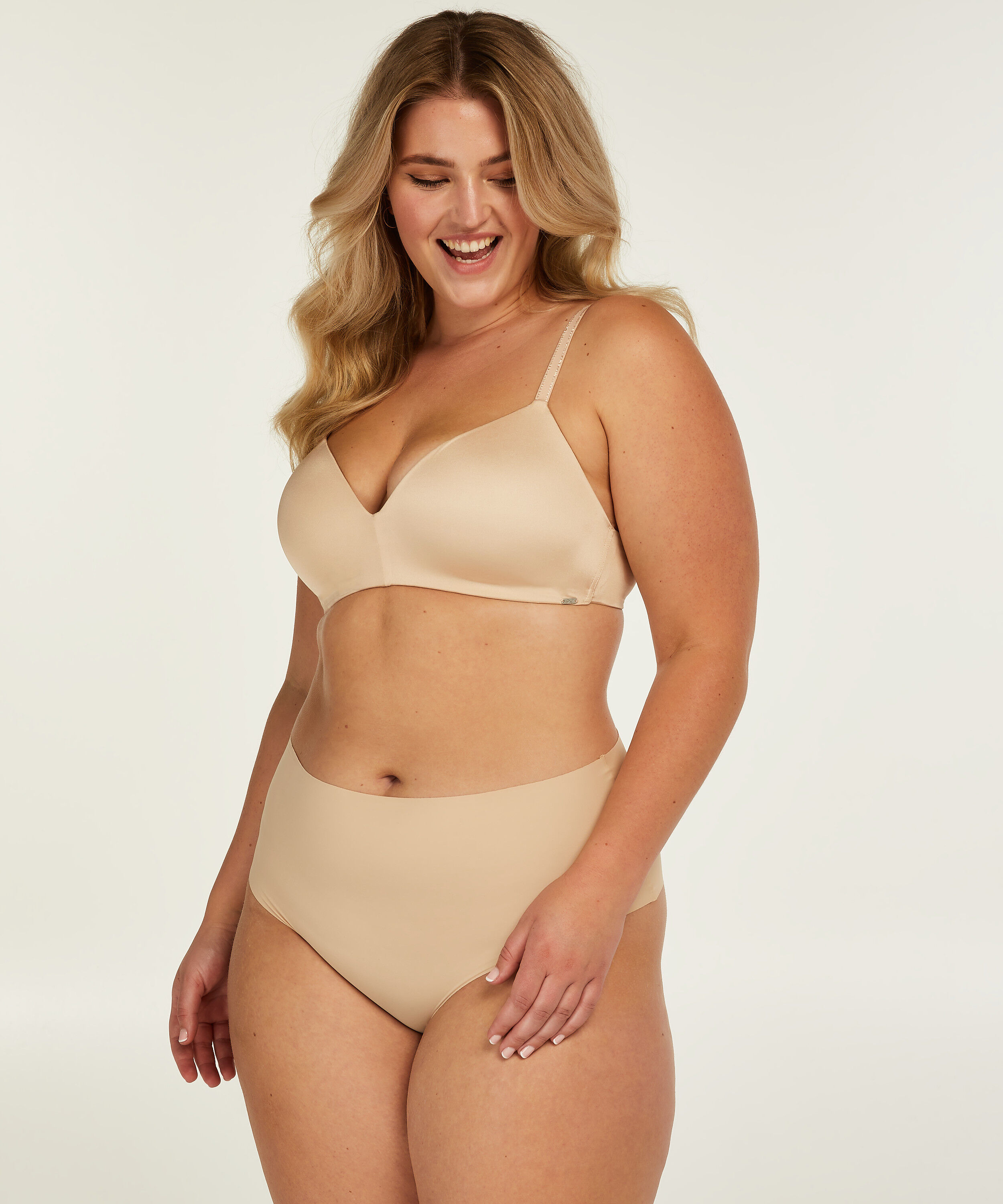 Brazilian-trosa Invisible High Waist, Beige