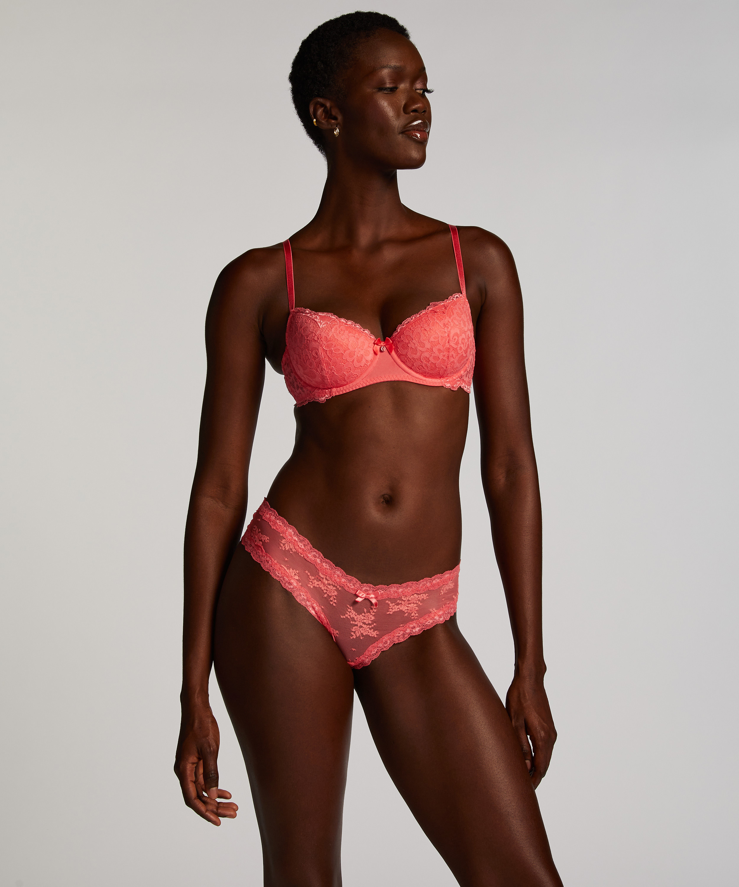 Brazilian-trosa V-shape mesh, Rosa, main