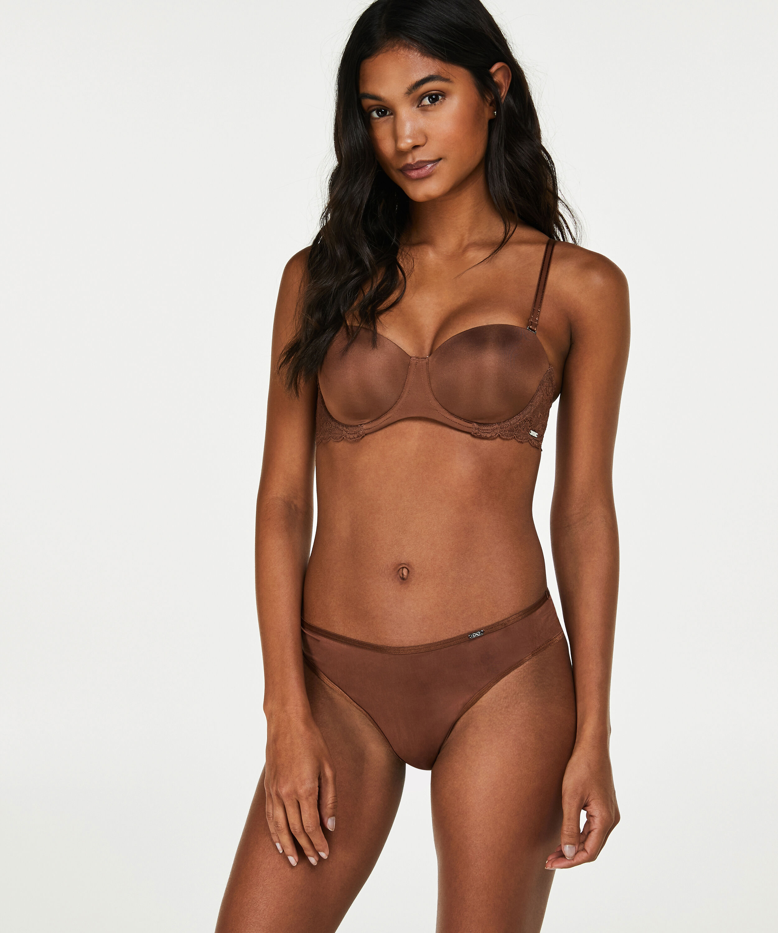 Brazilian-trosa Angie, Brun