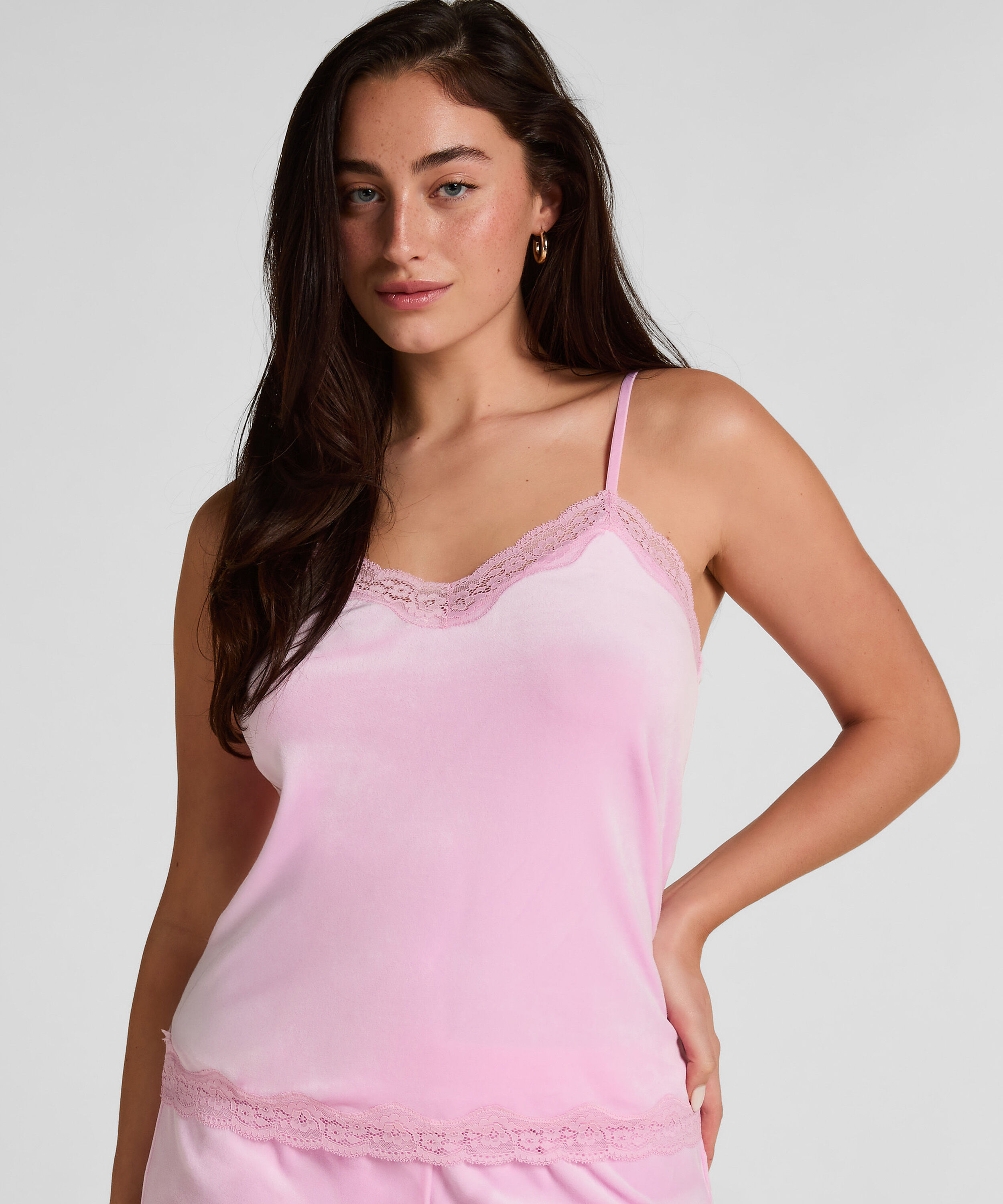 Sammet-spetslinne, Rosa