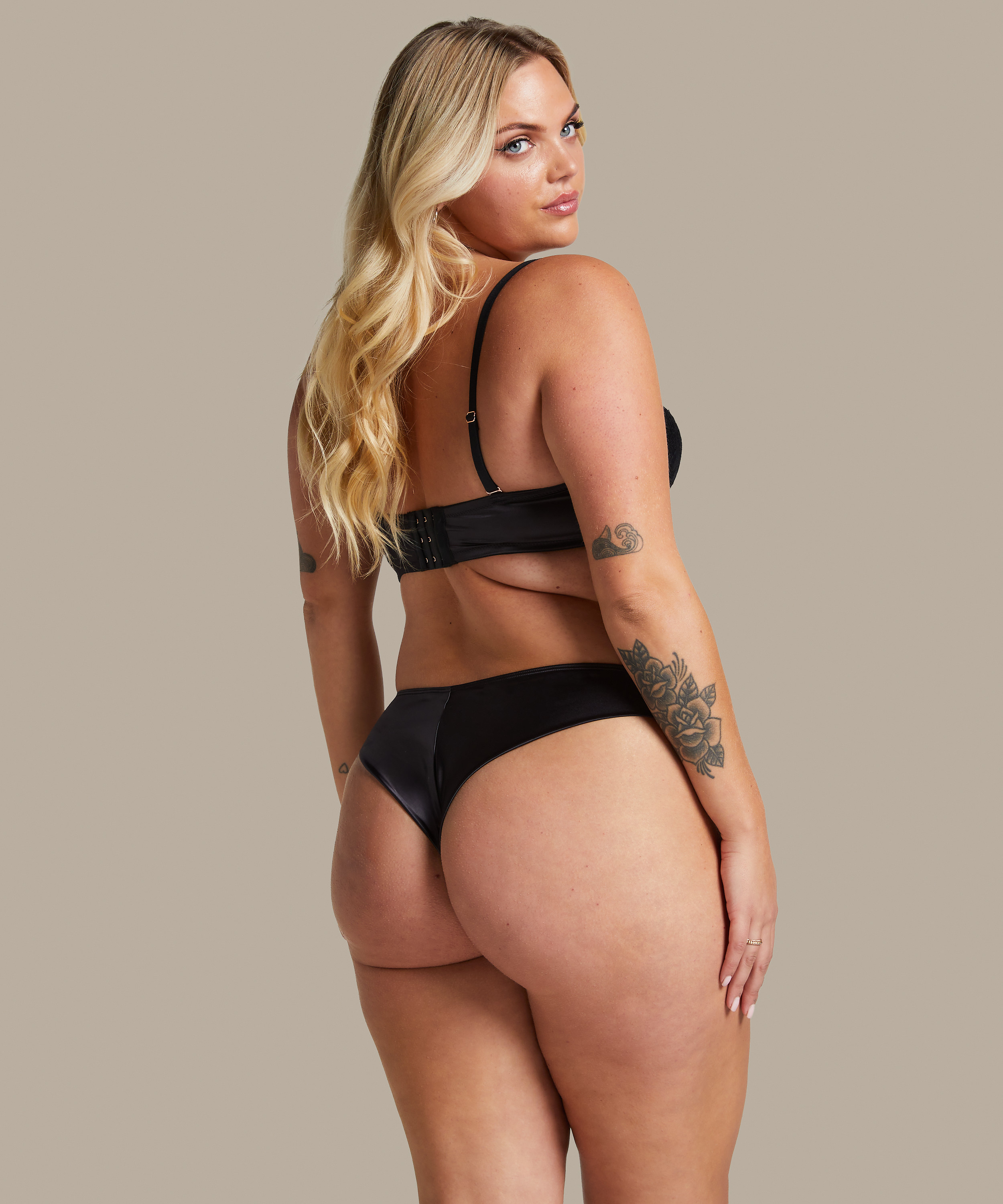 Formpressad axelbandslös bygel-bh Chalice, Svart, main