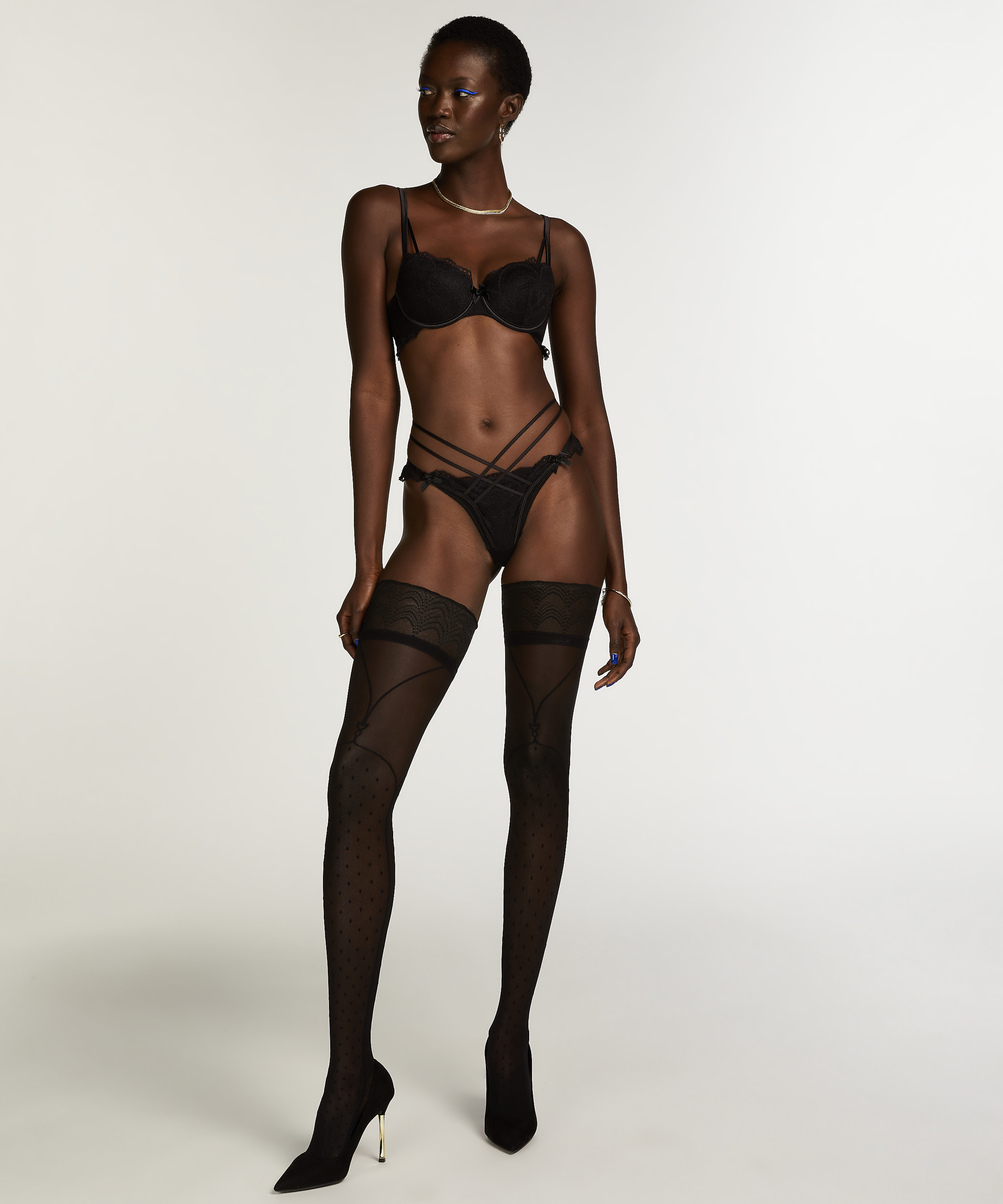 Knästrumpor med blomdetaljer Nyakim, Svart, main