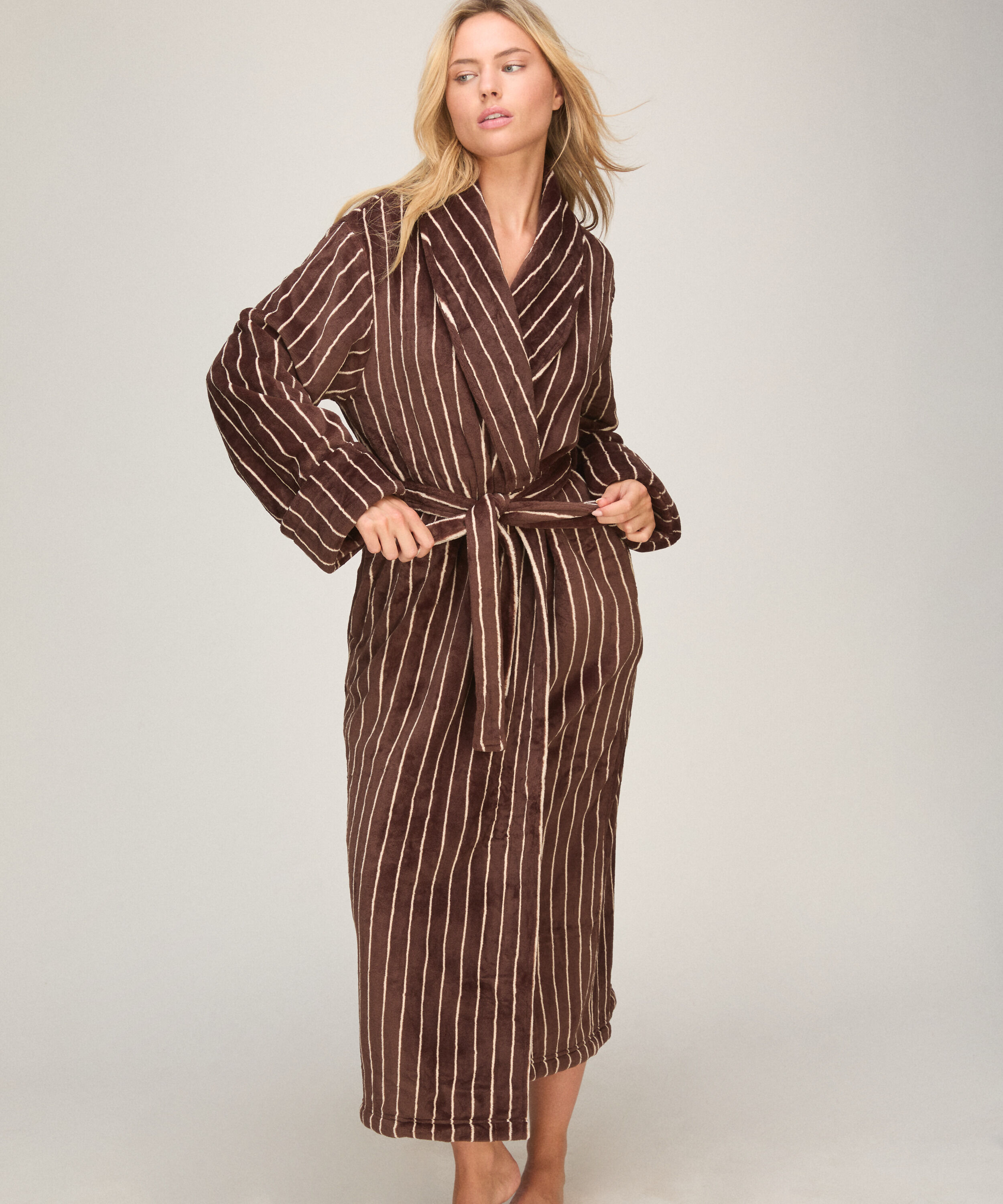 Mjuk badrock i fleece, Brun Mjuk badrock i fleece, Brun
