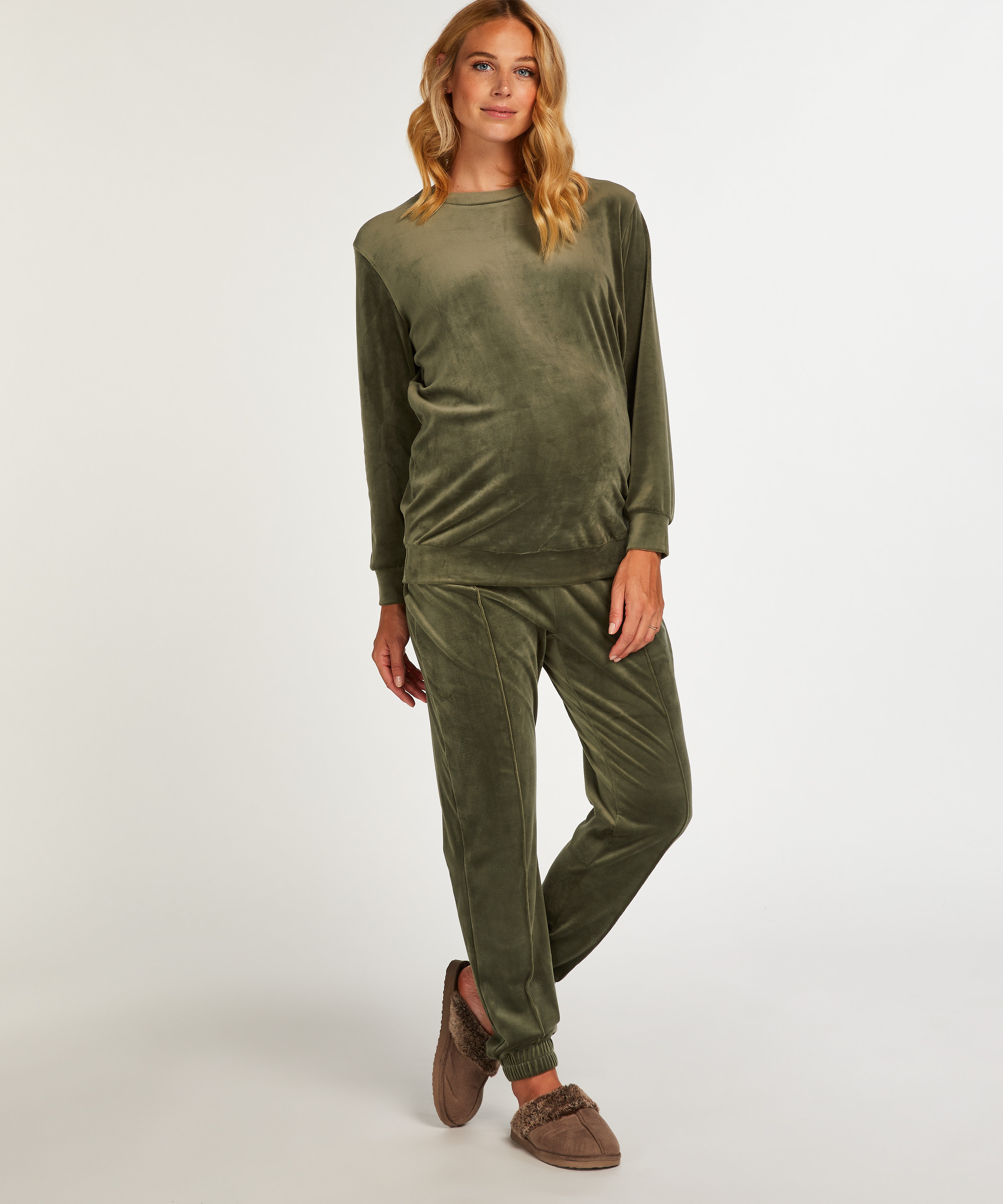 Mamma-joggingbyxa i plysch, gr&ouml;n, main