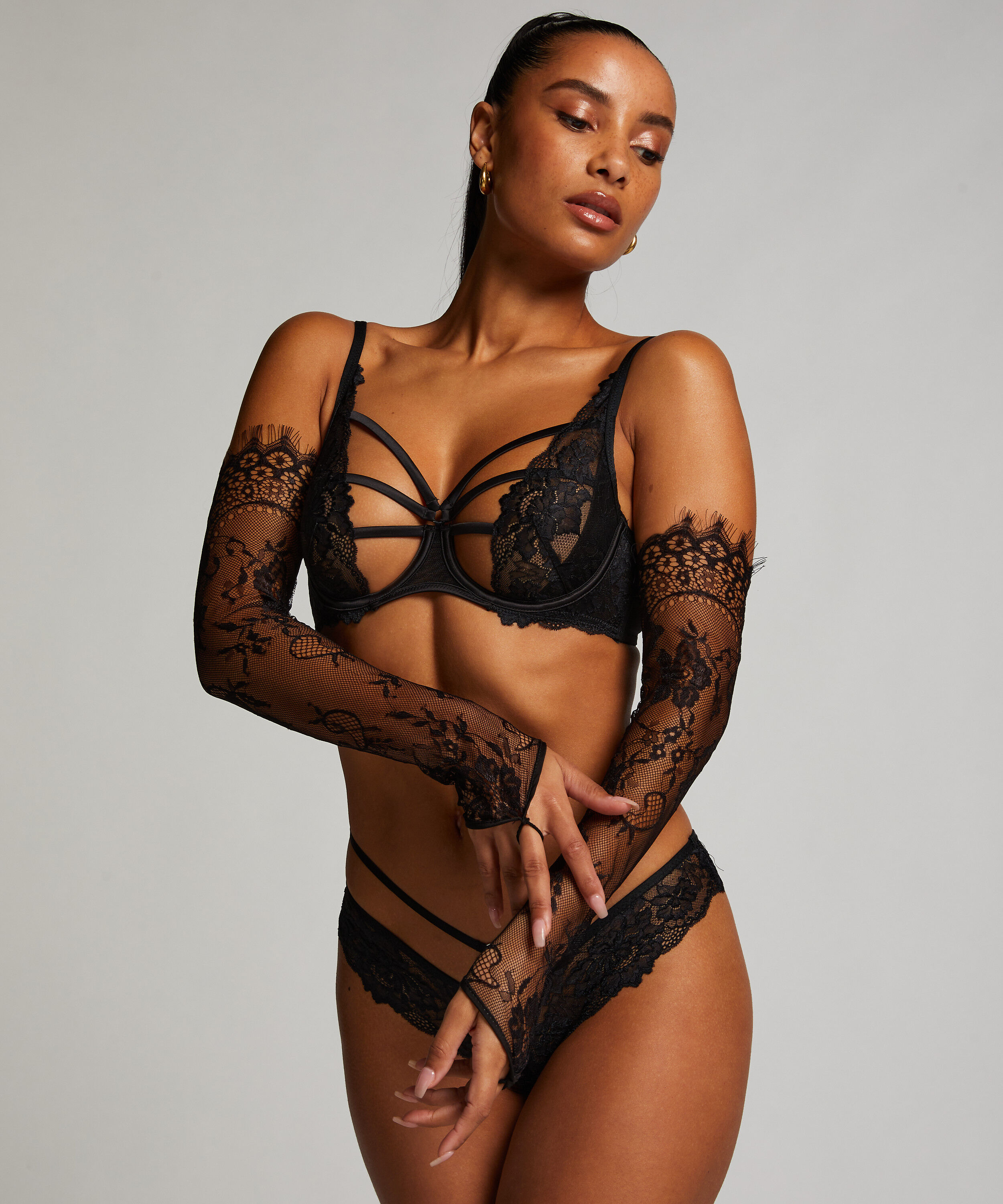 Spetshandskar, Svart