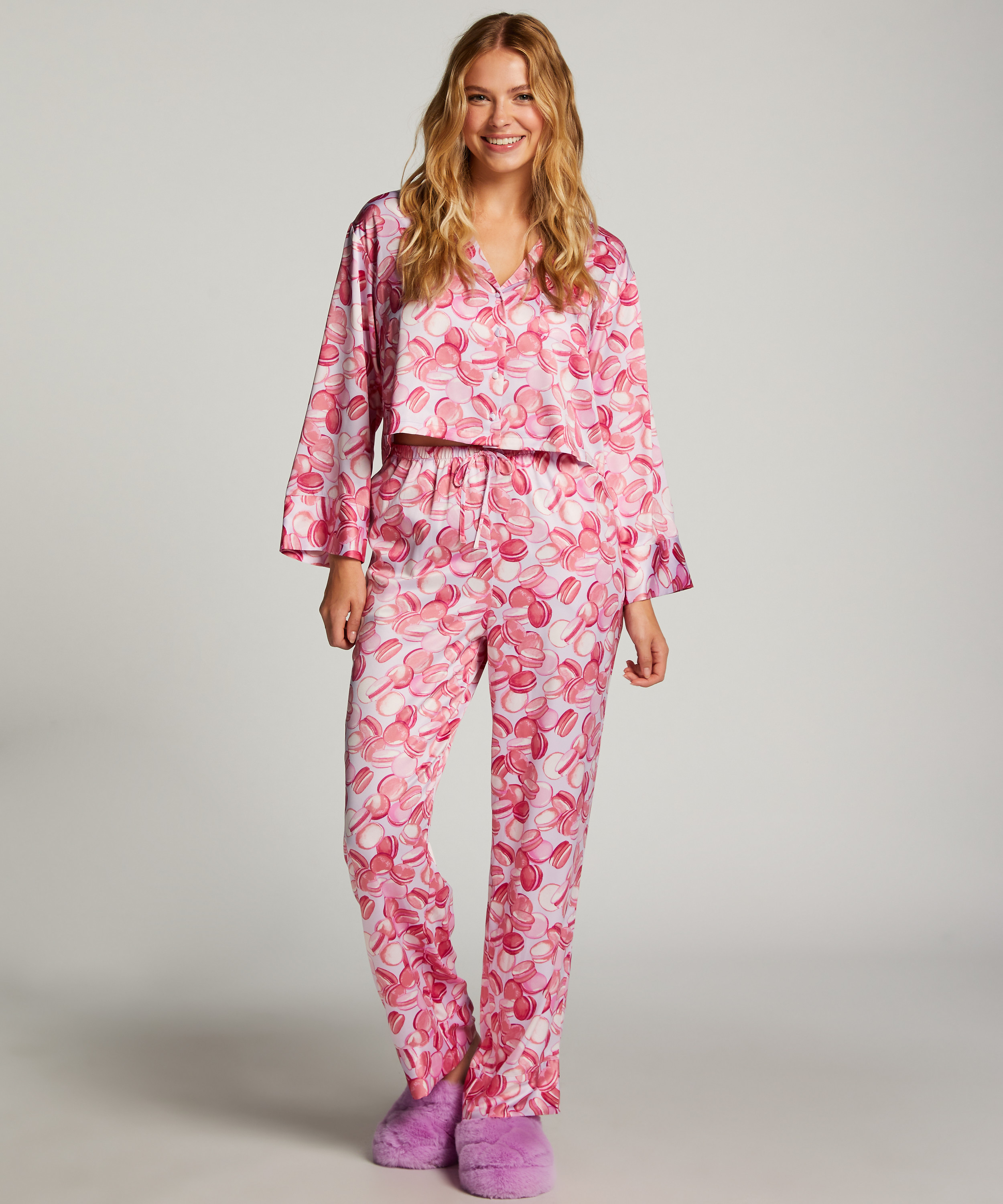 Satin-byxor, Lila, main