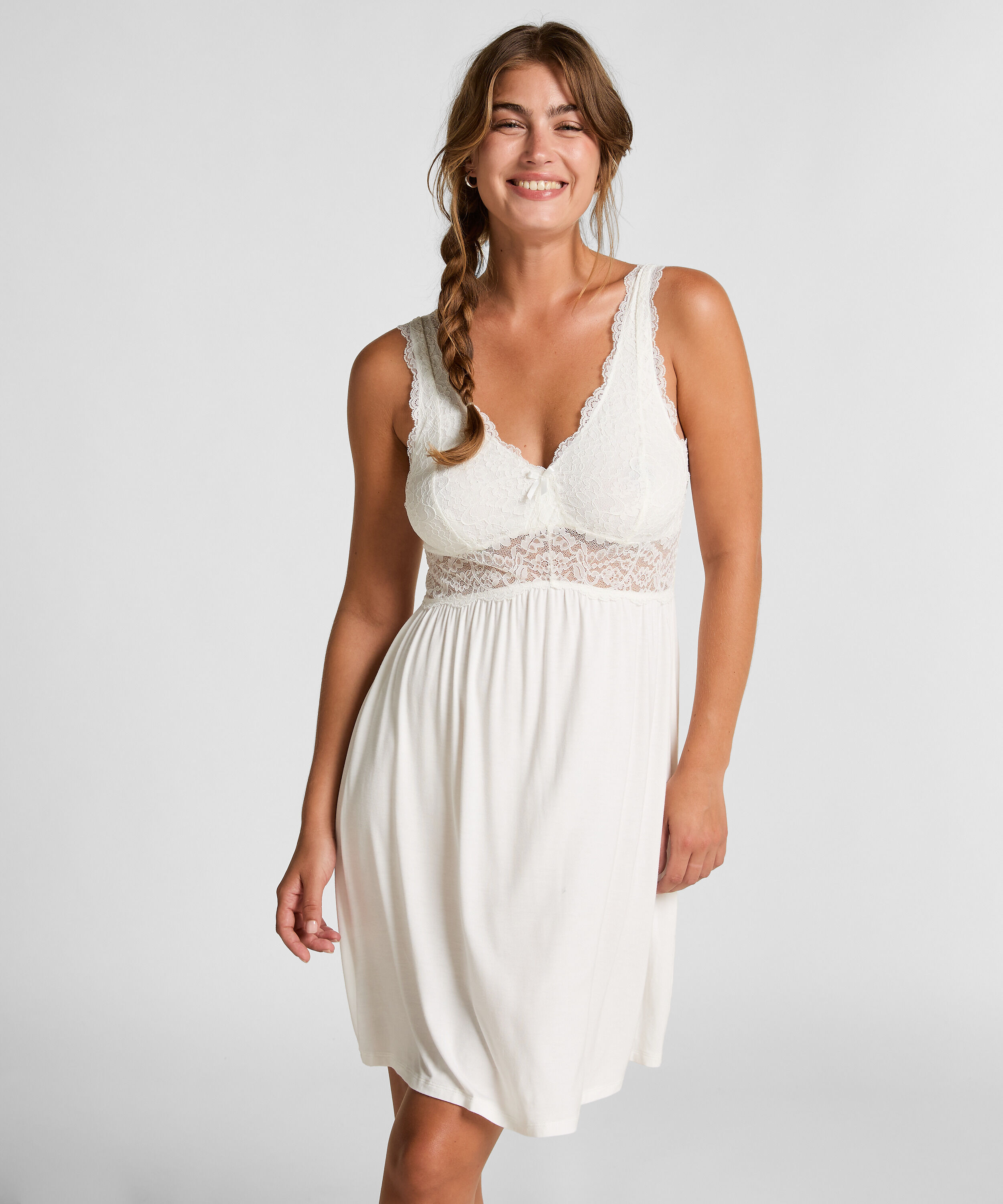 Nora Lace slipklänning, Vit
