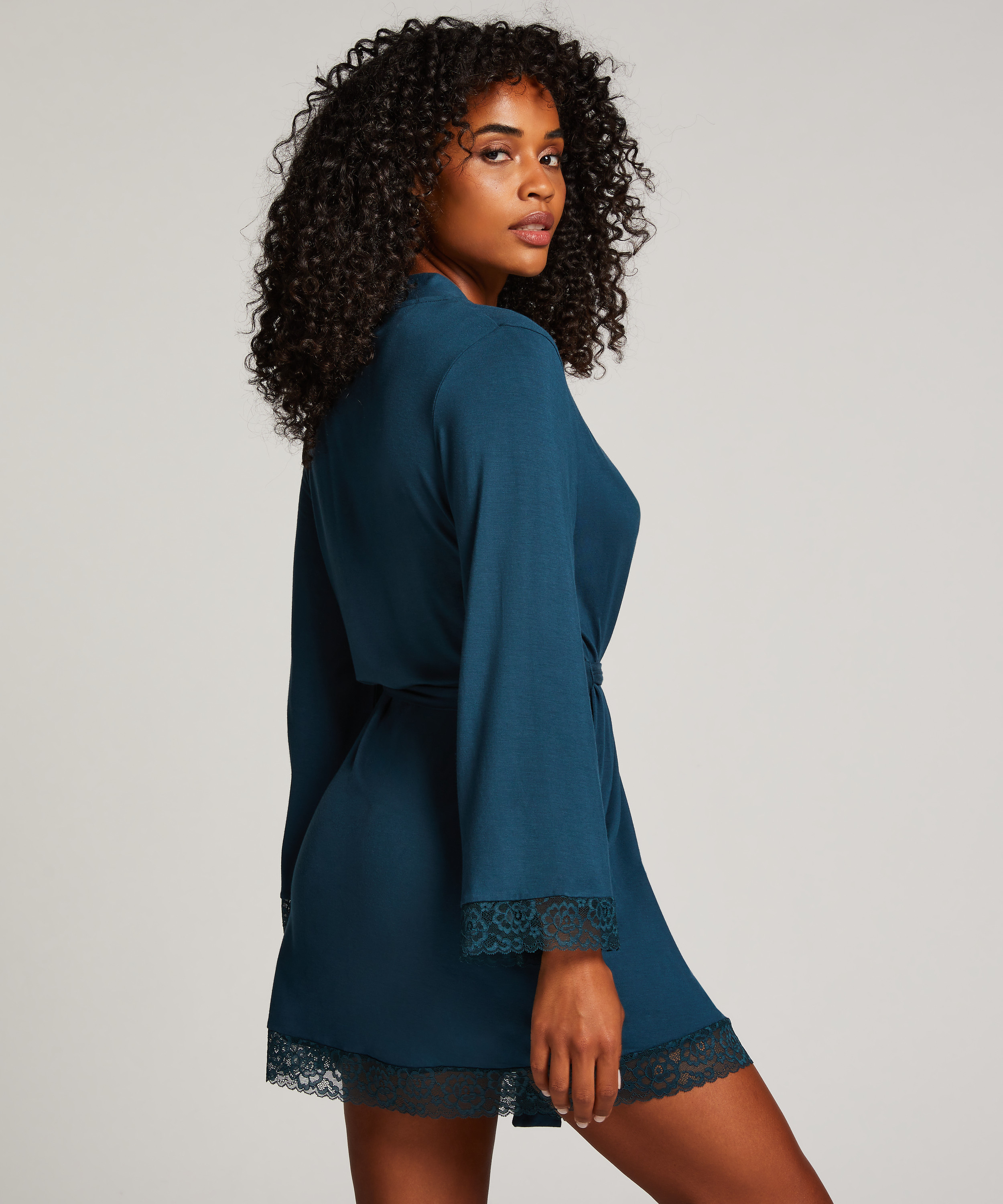 Kort badkappa, bl&aring;, main