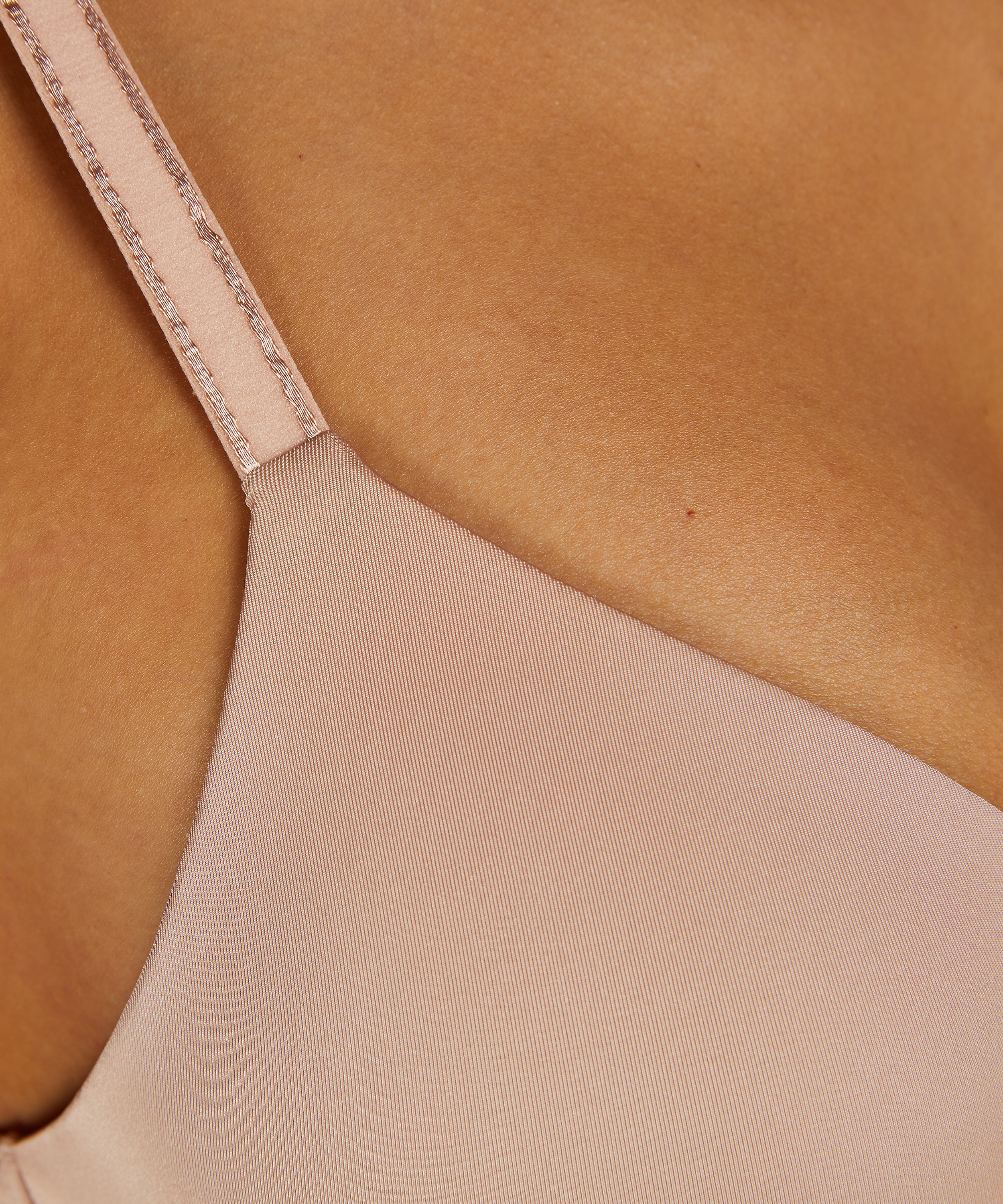 Formpressad push-up bh utan bygel Mona, Beige, main