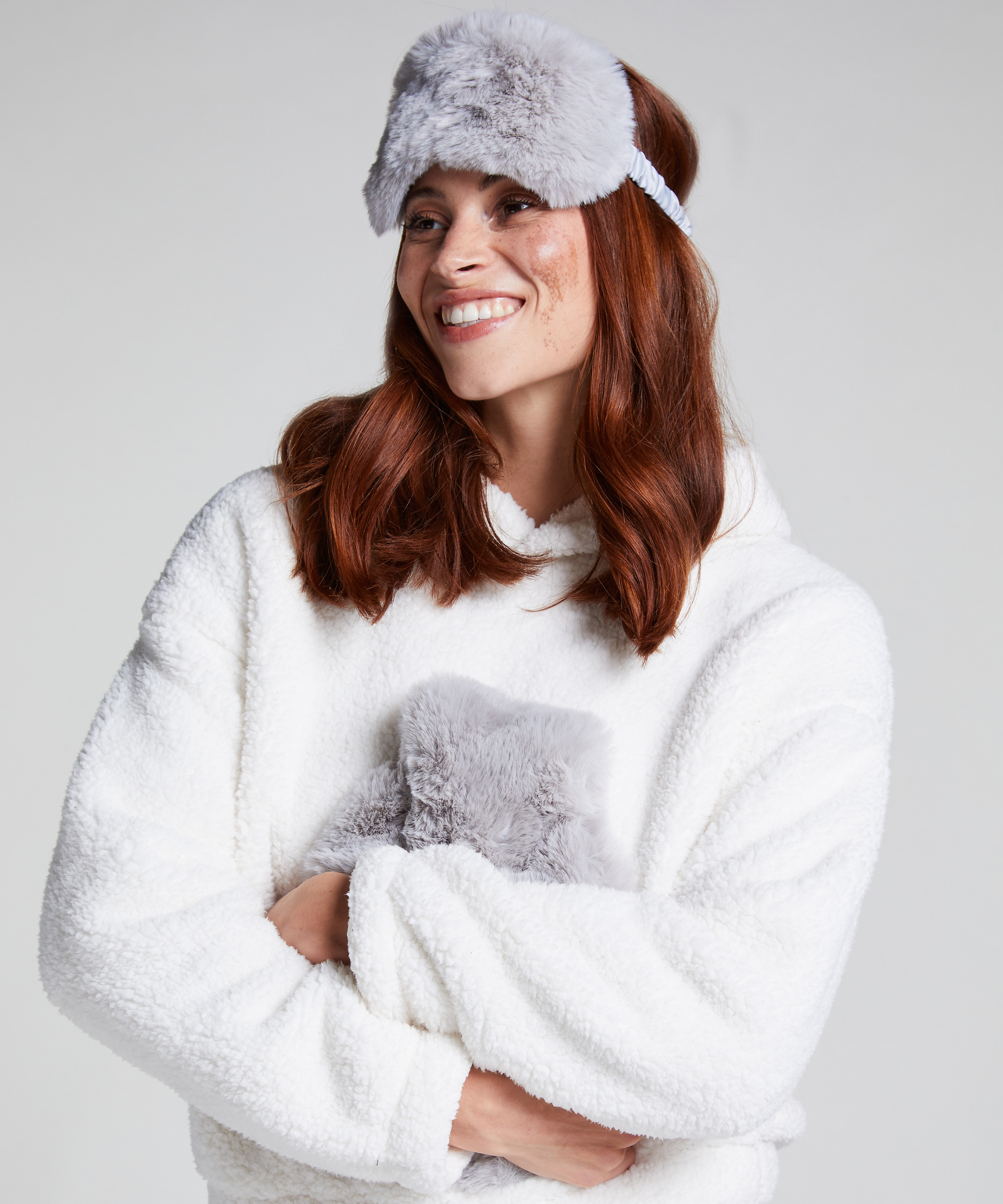 Varmvattenflaska Sovmaskset, Gr&aring;, main