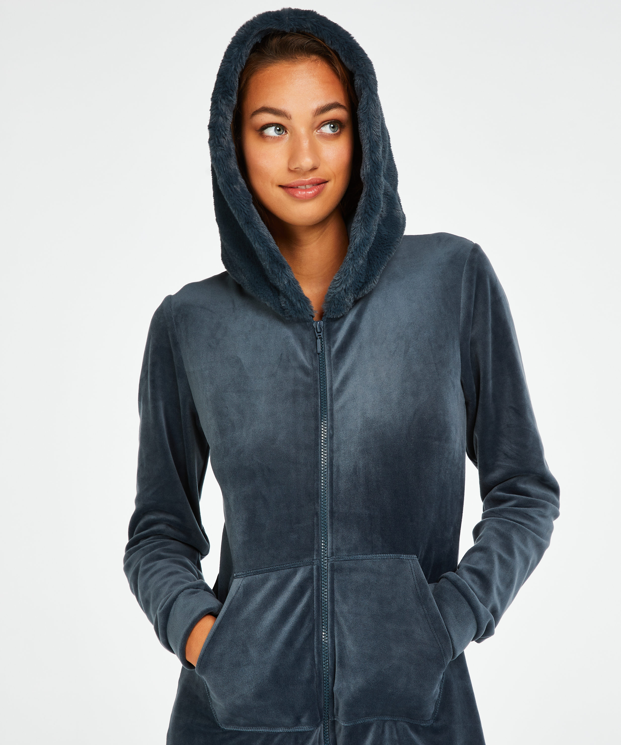 Sammetsonsie, bl&aring;, main