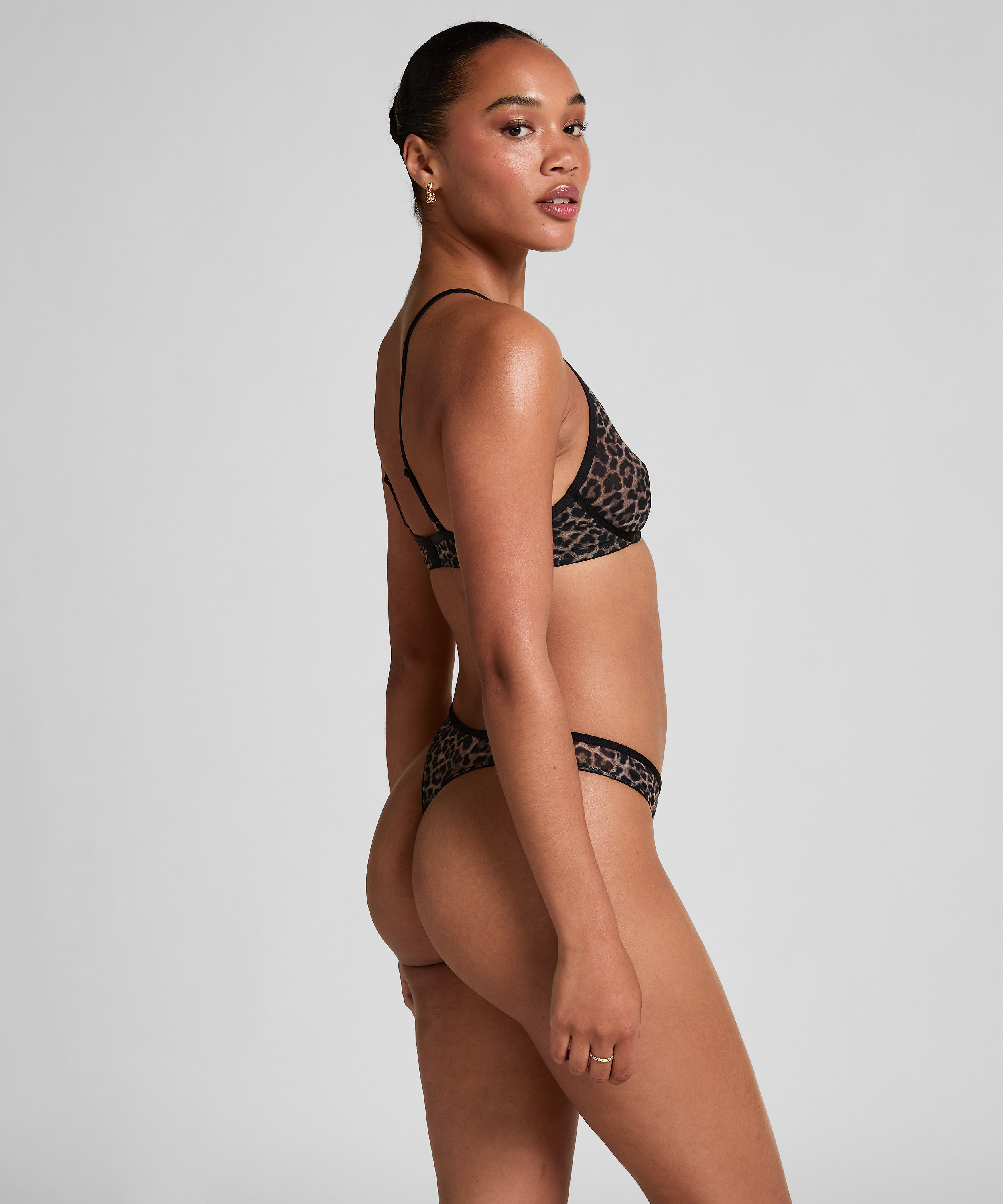 H&ouml;gskuren stringtrosa Leopard Tara, Svart, main