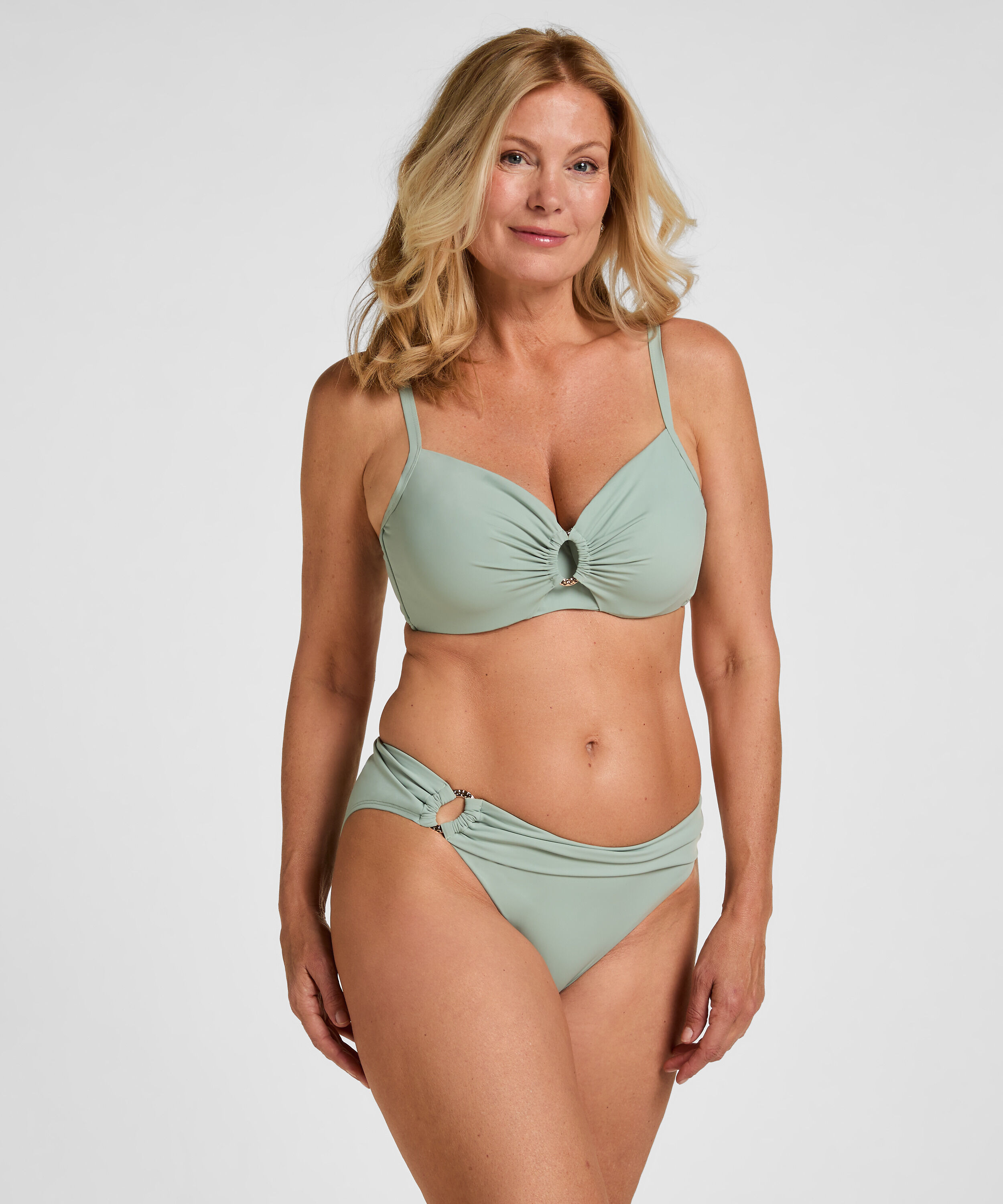 Luxe icke-formpressad bikiniöverdel med bygel