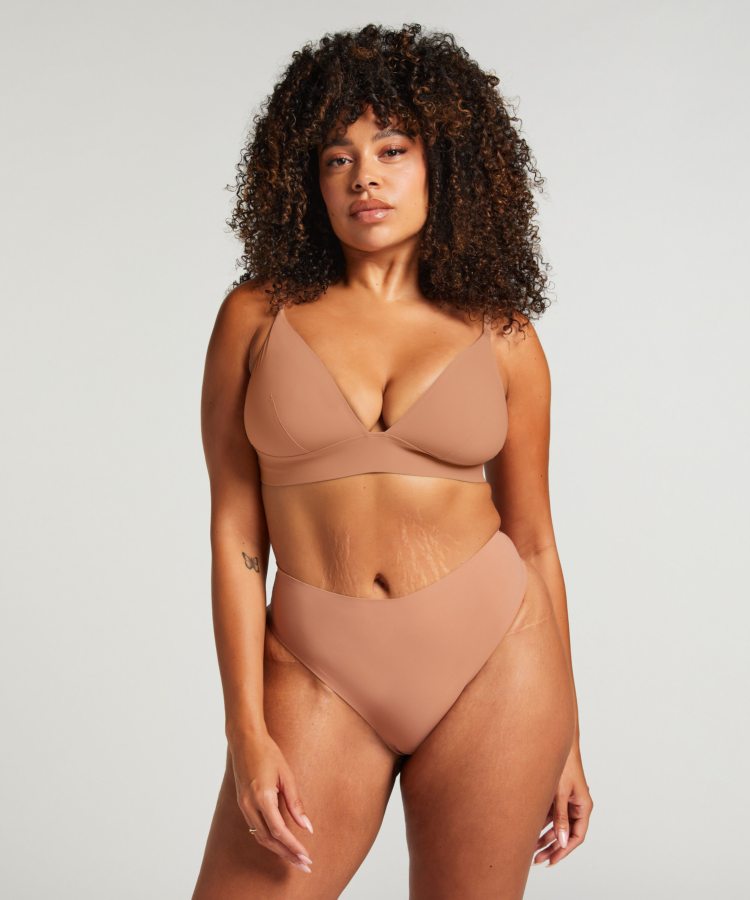 Stringtrosa Smooth, Brun