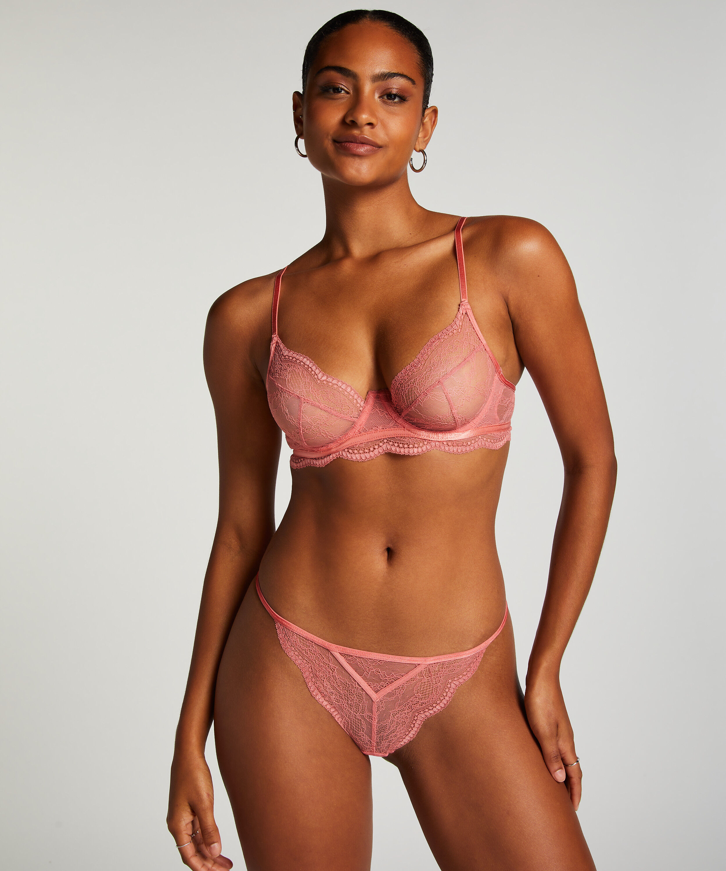Stringtrosa Isabelle, Rosa