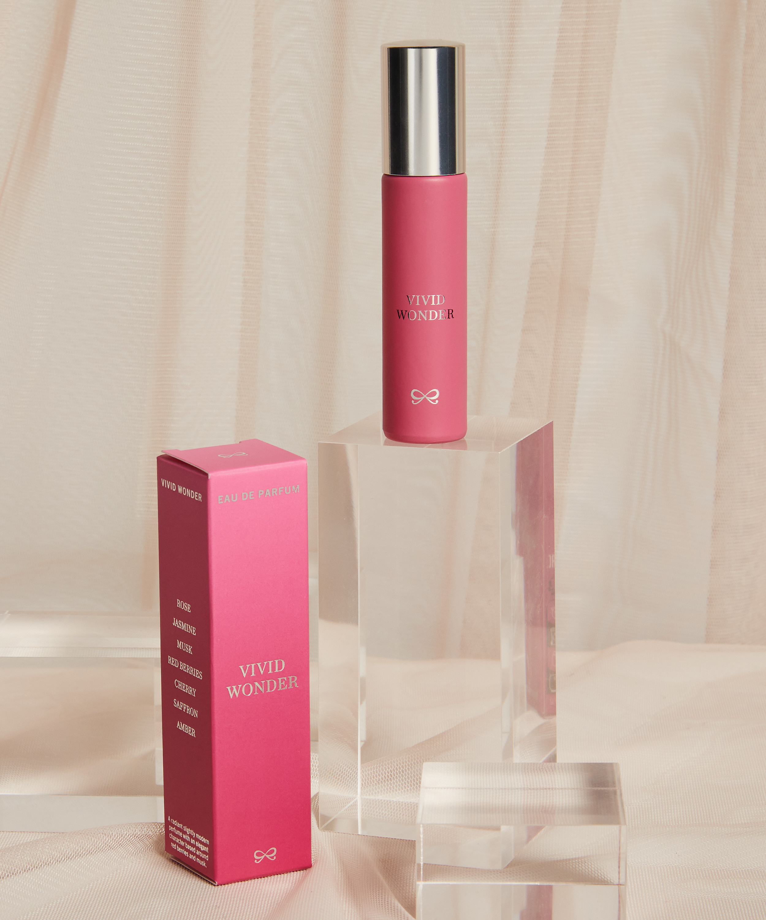 Dofter p&aring; mindre flaska Vivid Wonder 1ml, Vit, main