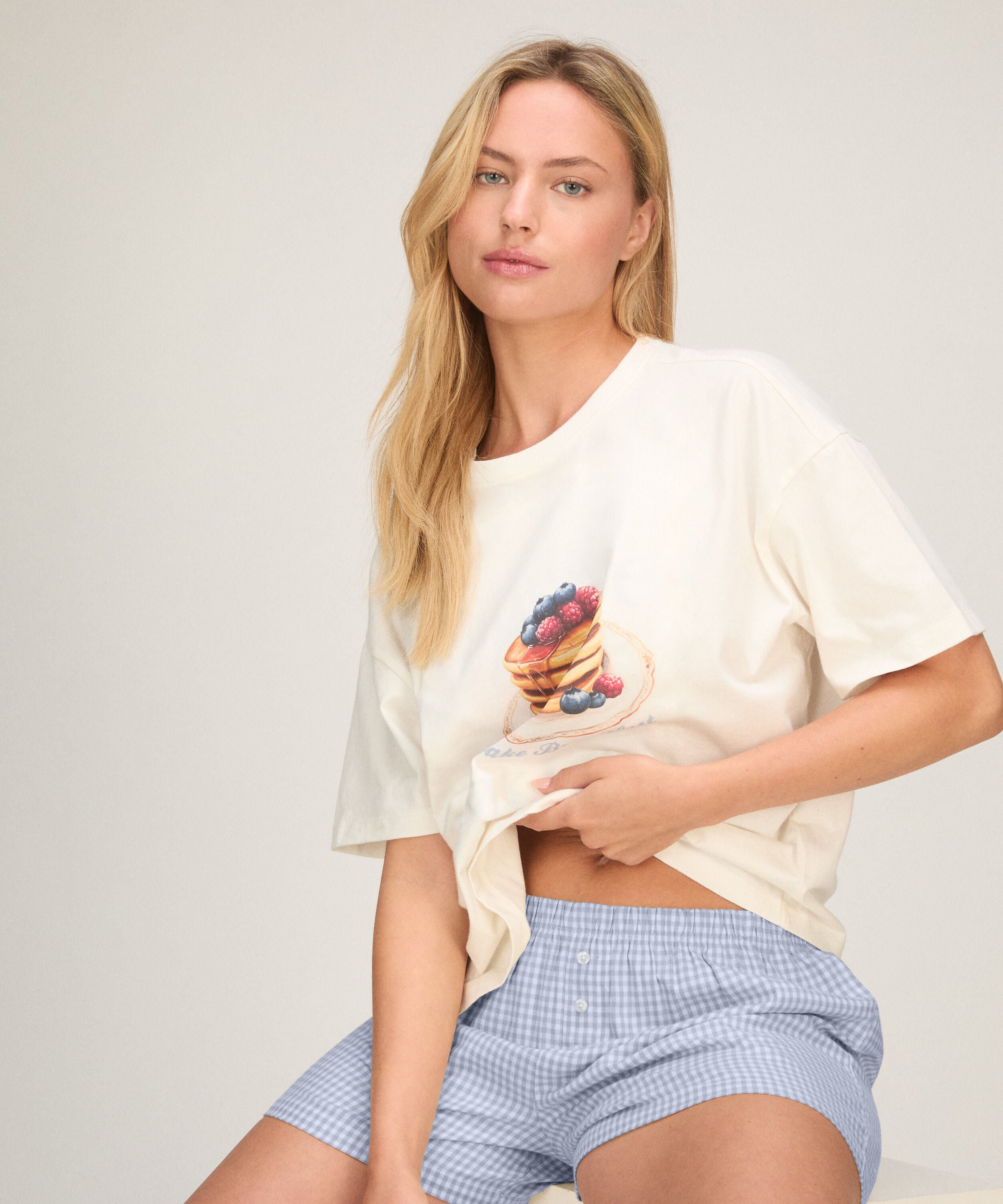 Pyjamasset med Shorts och T-shirt, Vit Pyjamasset med Shorts och T-shirt, Vit