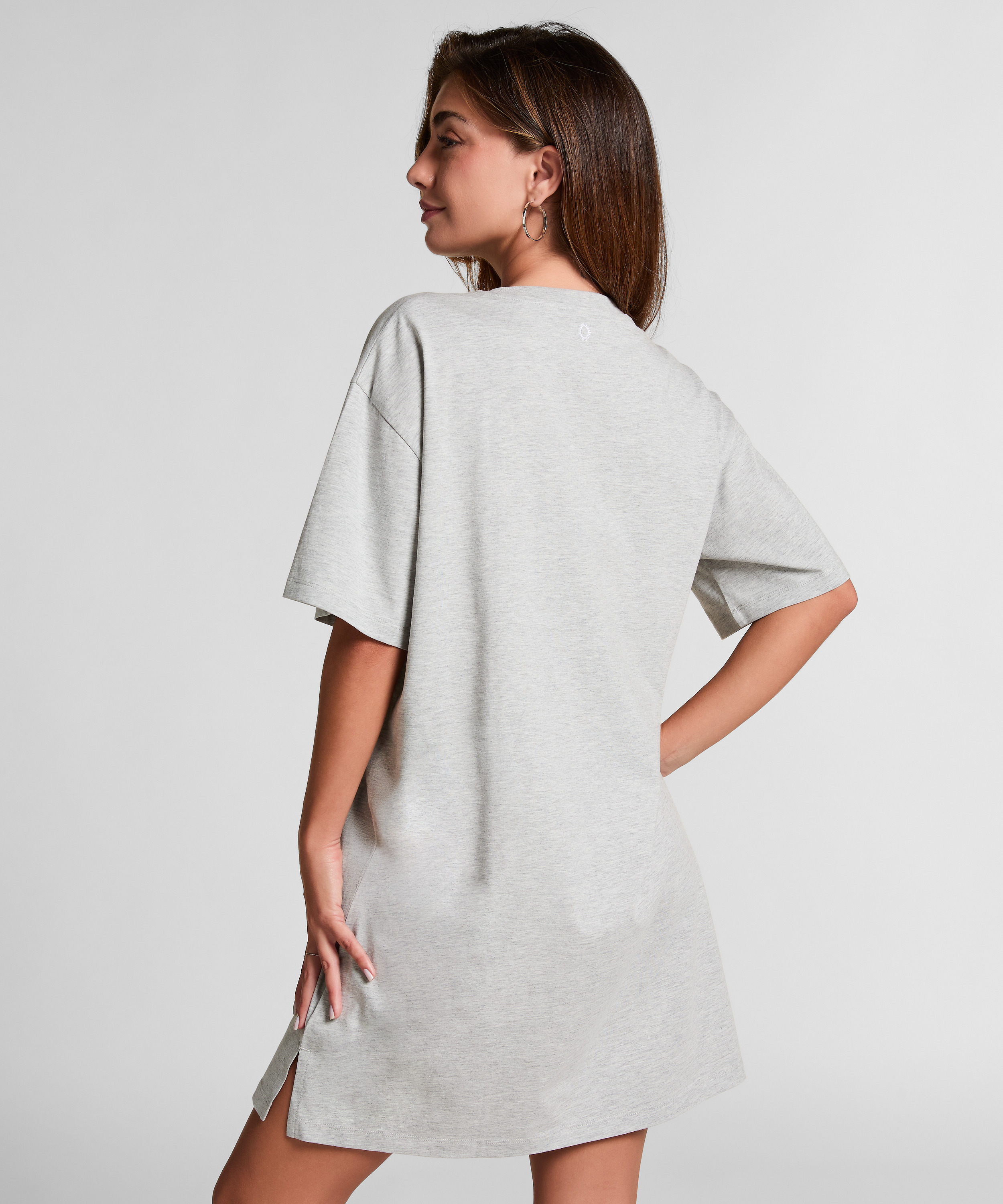 Nattlinne, Gr&aring;, main