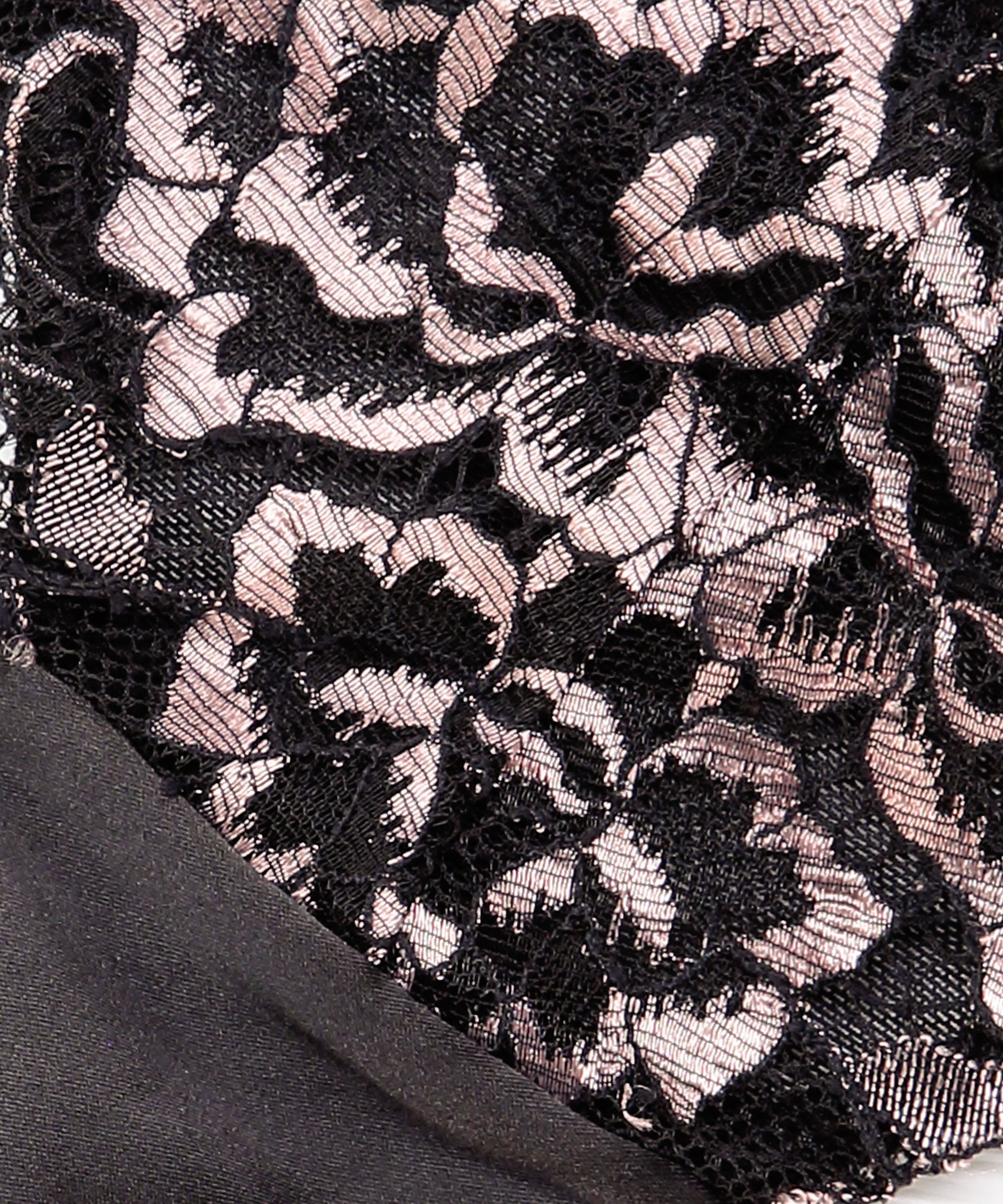 Maria stringtrosa, Svart, main