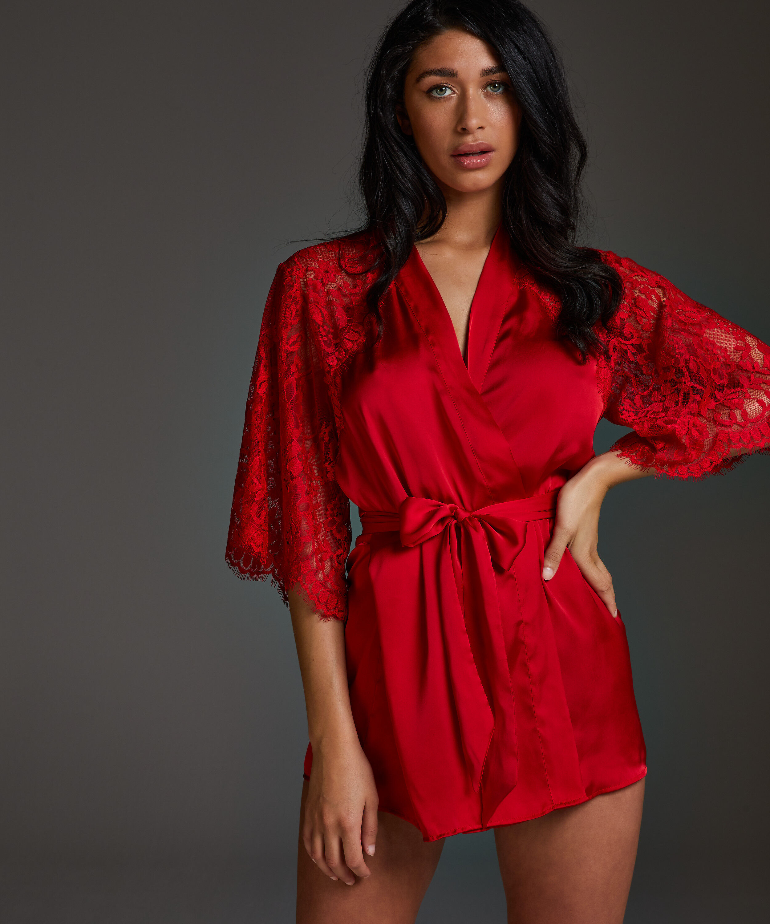 Kimono Jennifer, R&ouml;d