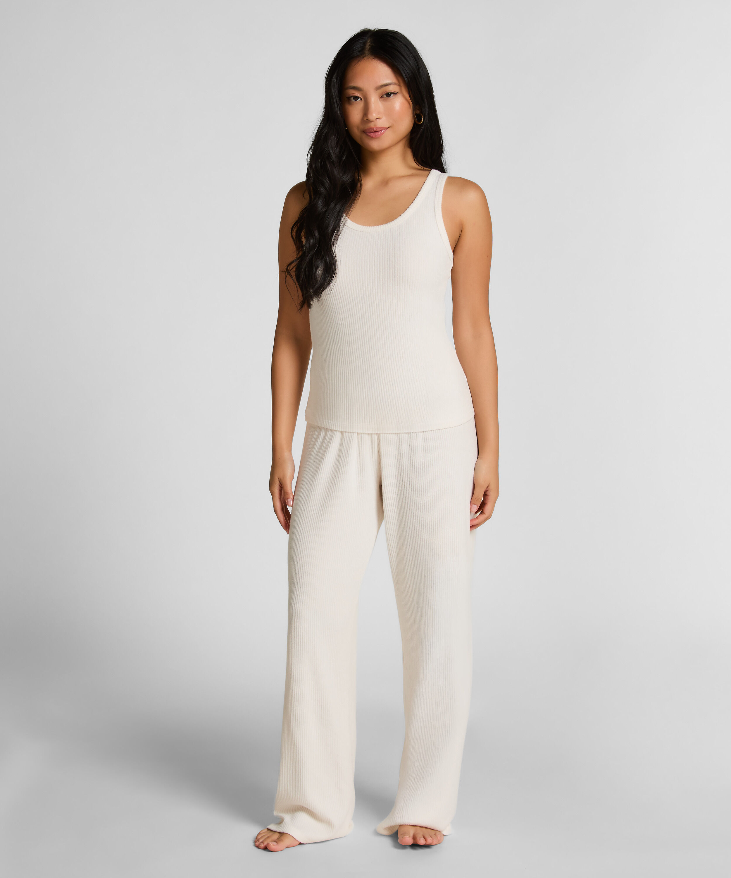 Linne i borstad jerseyribb, Vit