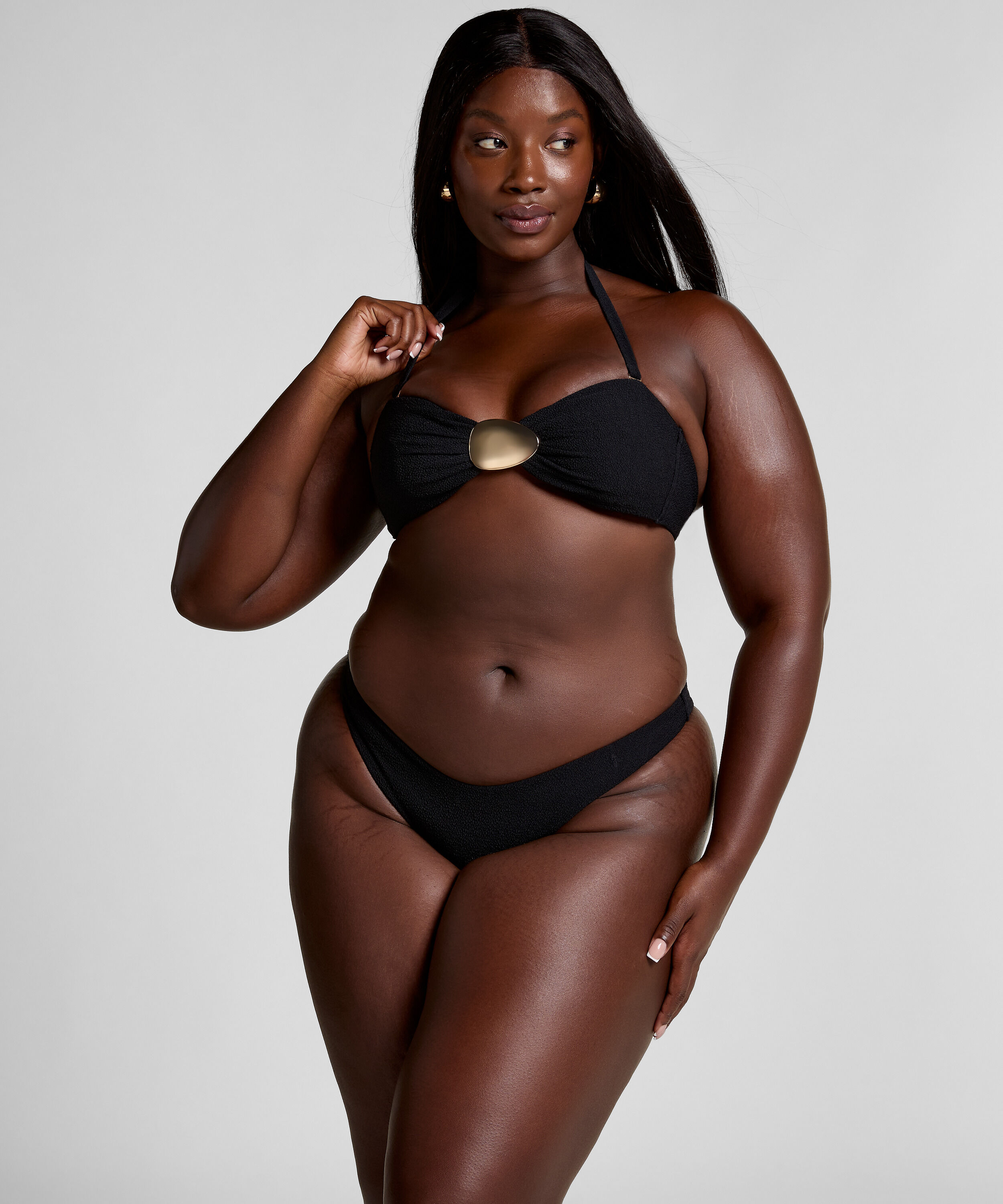 Cabo bikininederdel med h&ouml;gt skurna ben, Svart