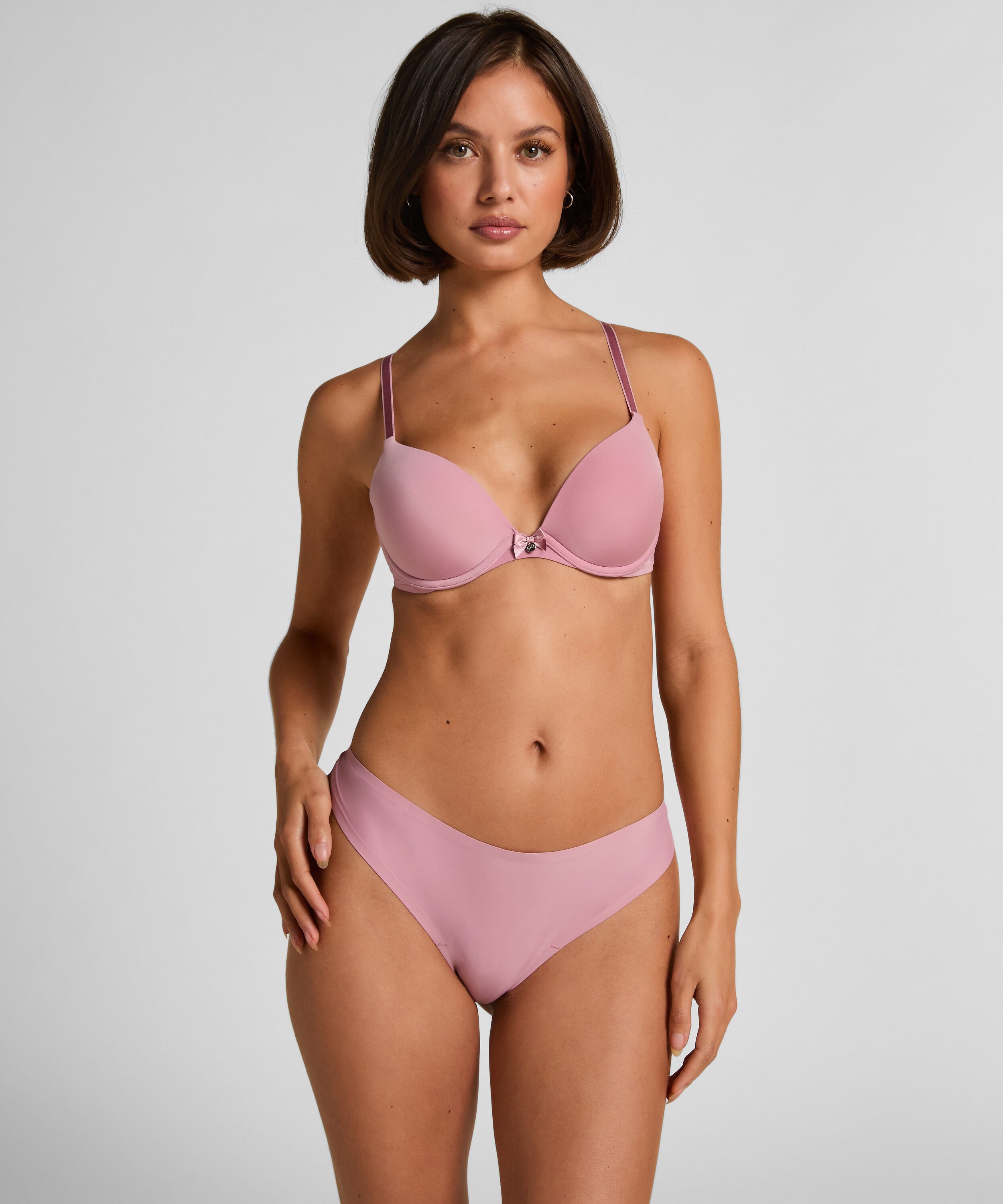 Stringtrosa Invisible Lace Back