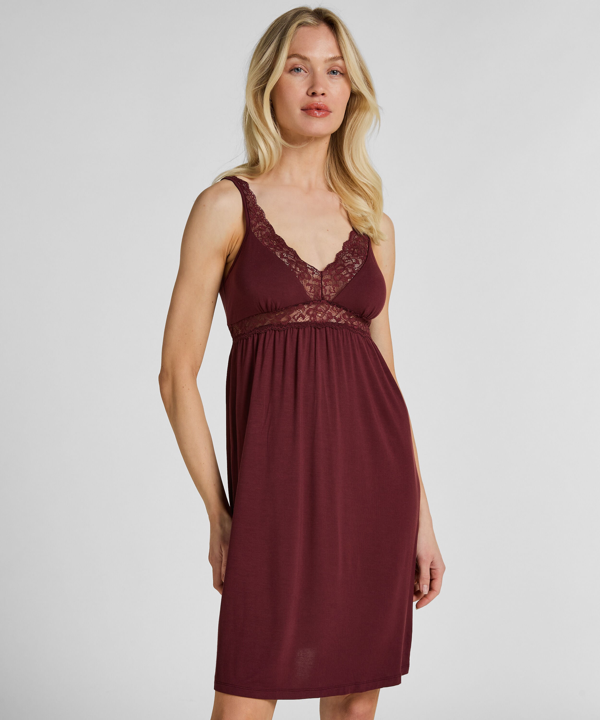 Jersey Slip Dress med Spets