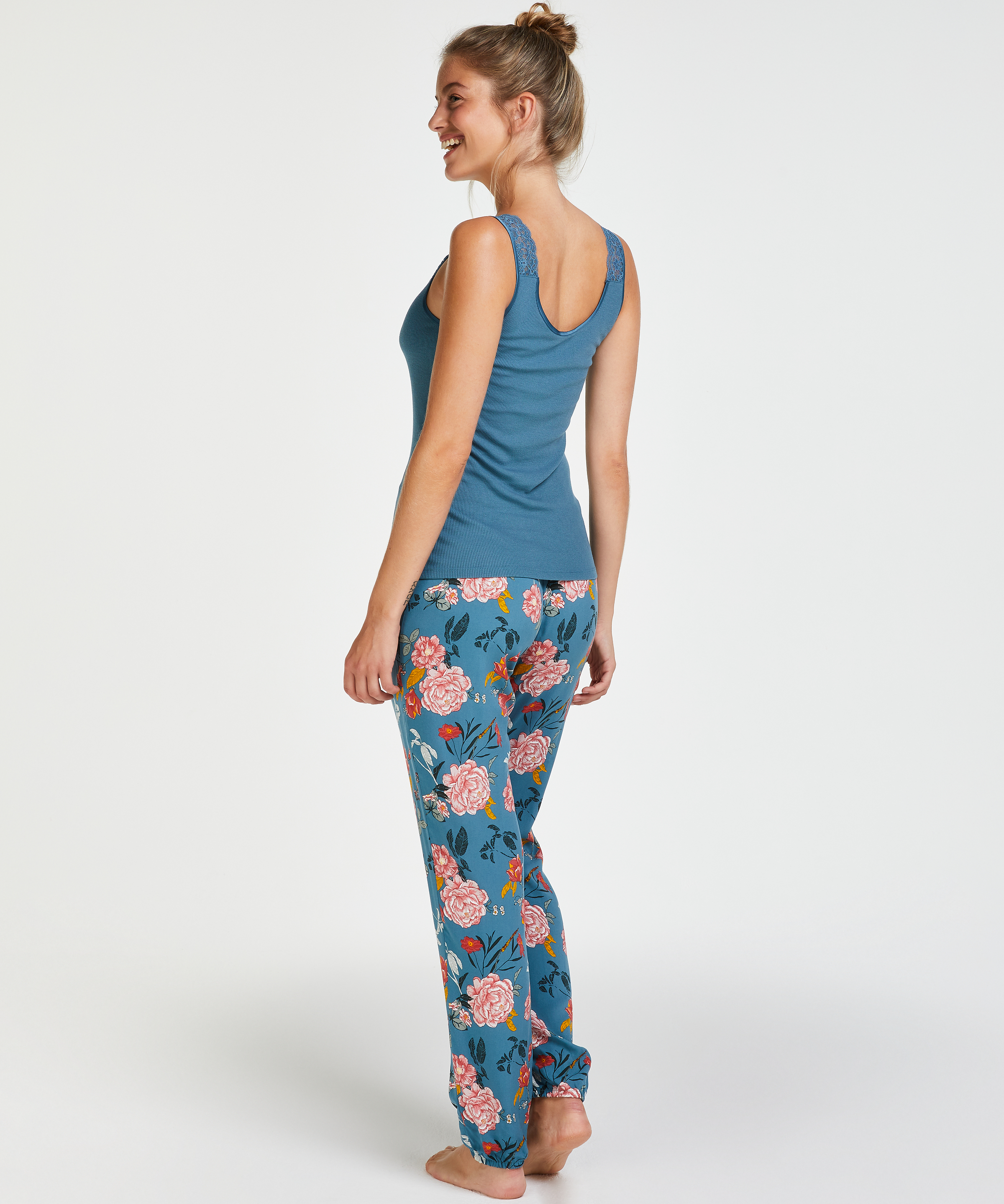 Ribbstickad undertr&ouml;ja med spets, Gr&ouml;n, main