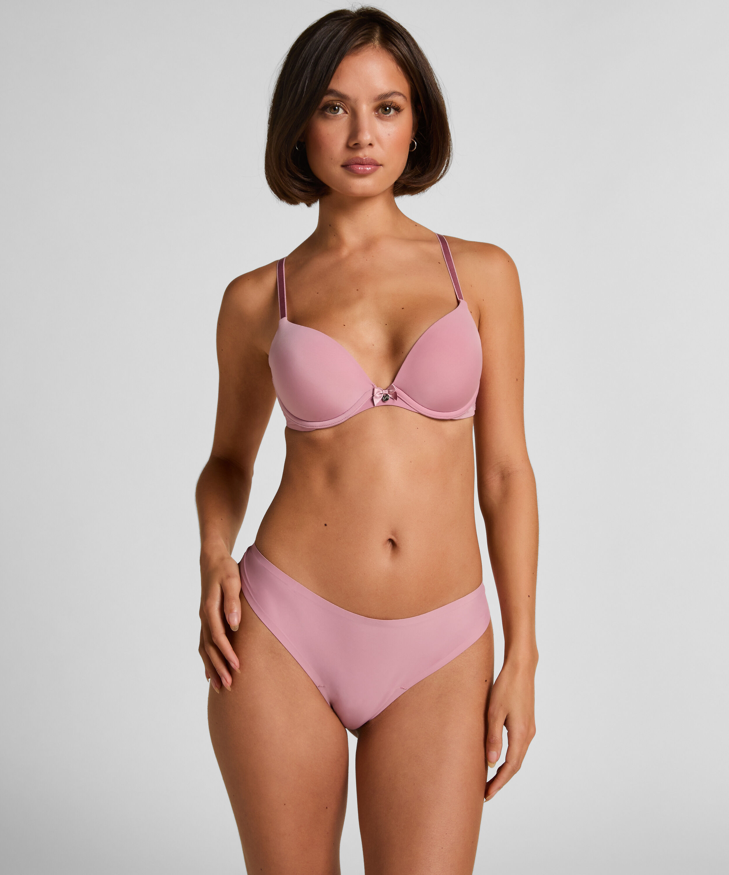 Stringtrosa Invisible Lace Back, Rosa