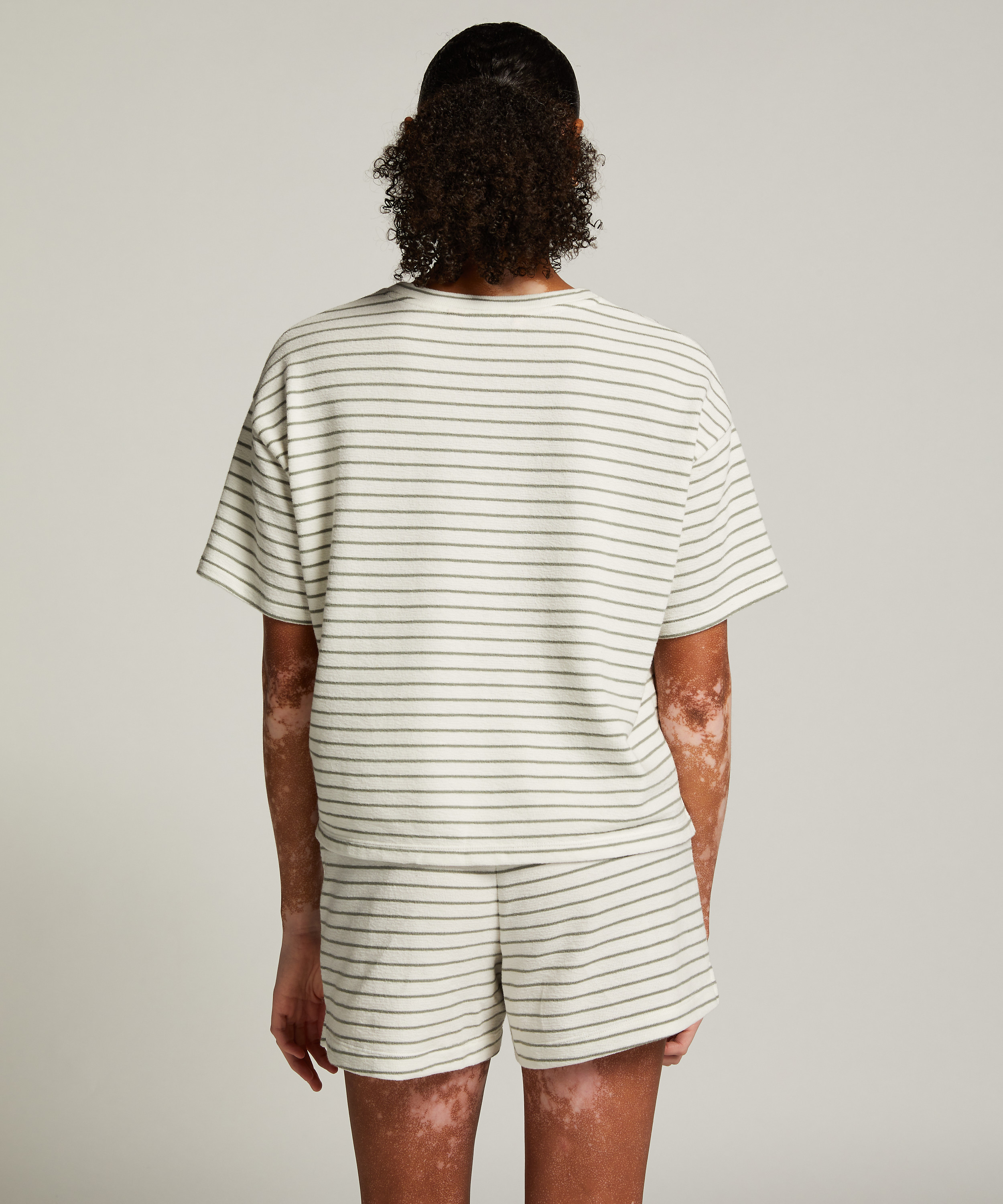 Pyjamastopp, Vit, main