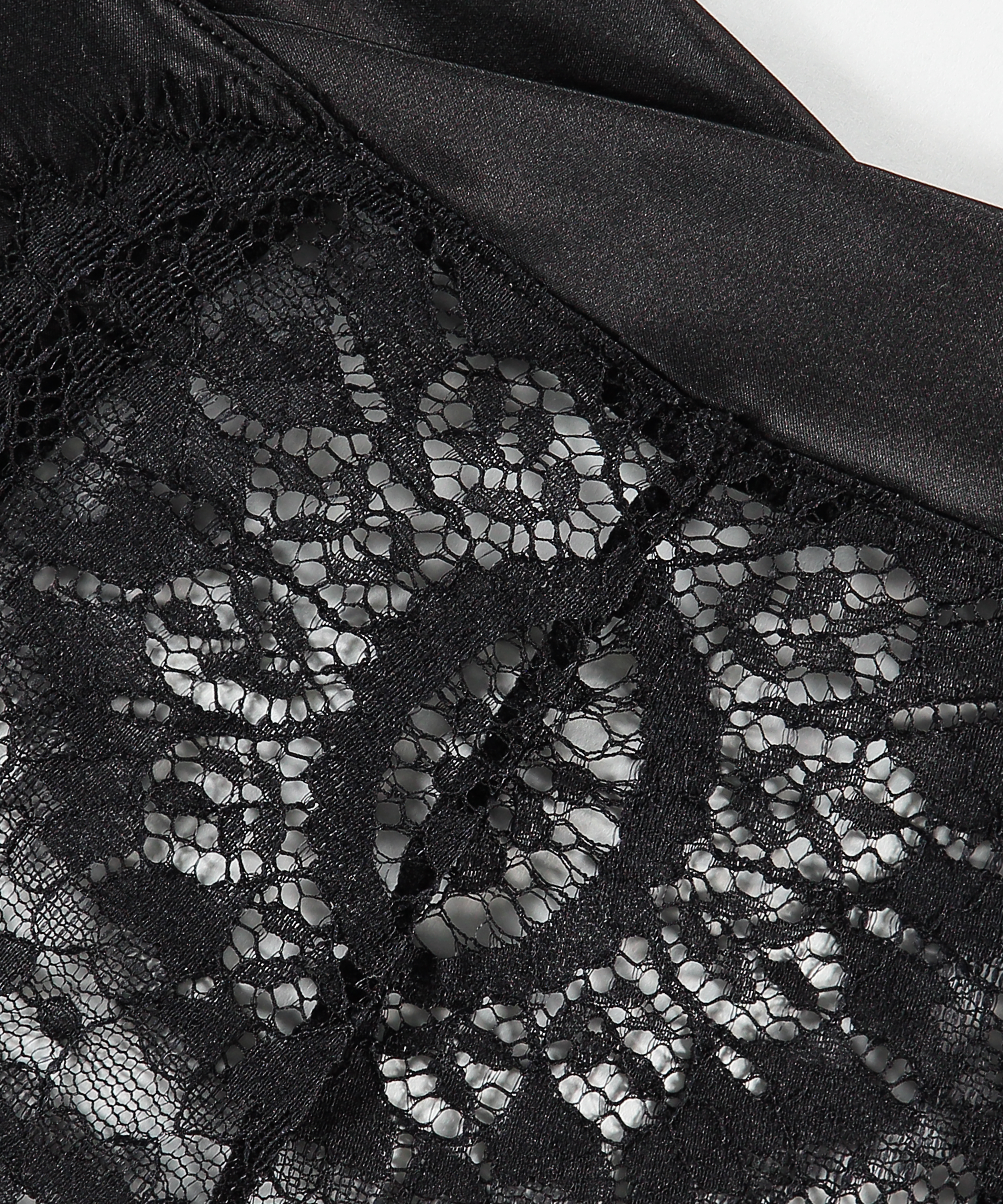 Hannako h&ouml;g stringtrosa, Svart, main