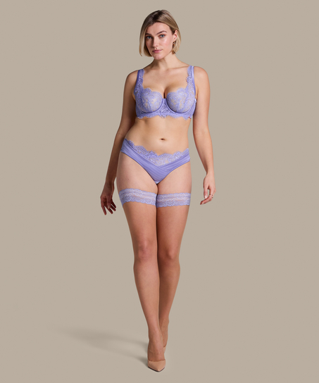 Stay-up Charlie, Lila