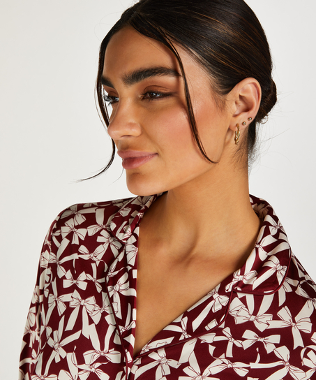 L&aring;ng&auml;rmad jacka i satin, R&ouml;d