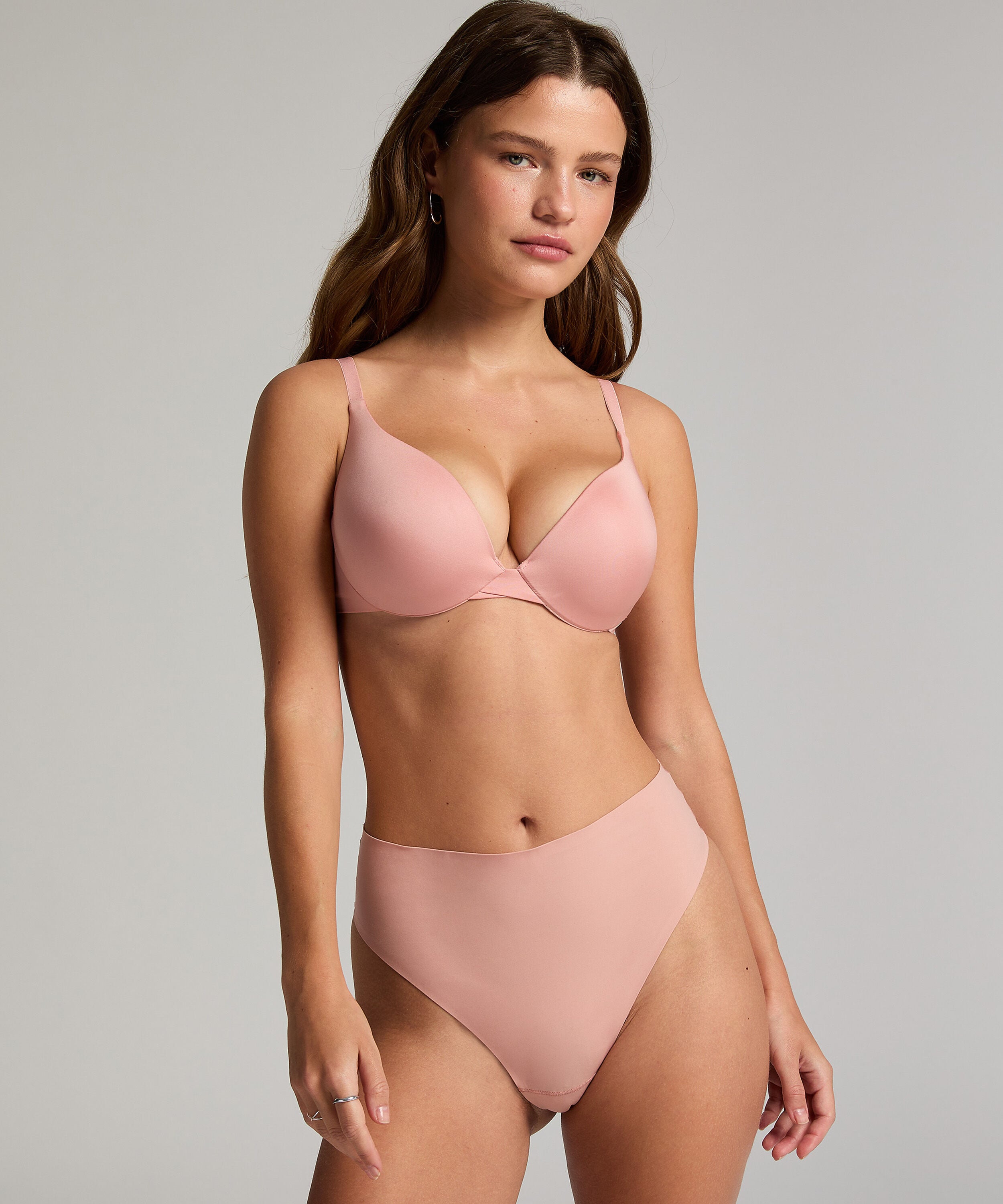 Stringtrosa Smooth, Rosa