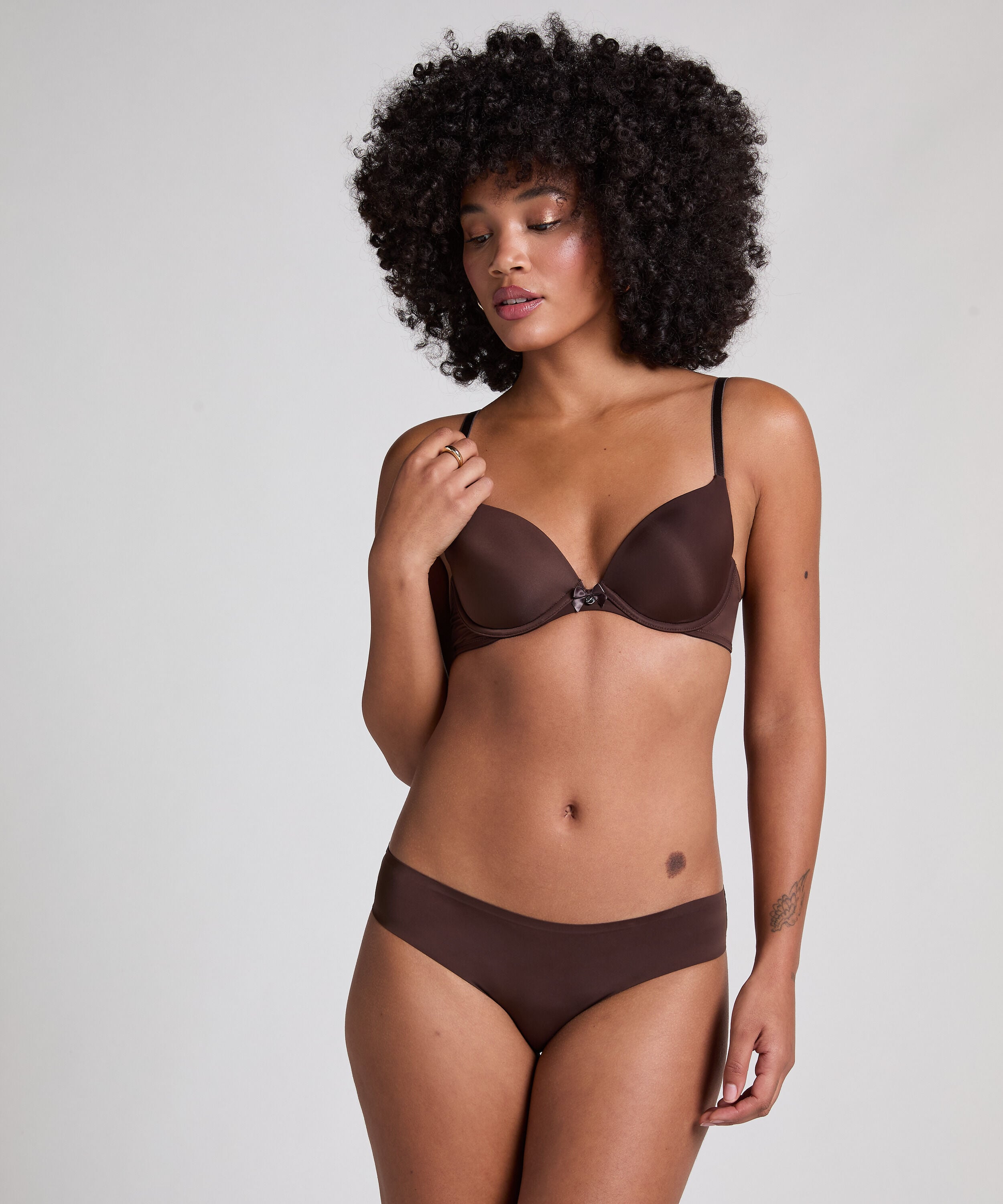 Osynlig brazilian-trosa, Brun Osynlig brazilian-trosa, Brun