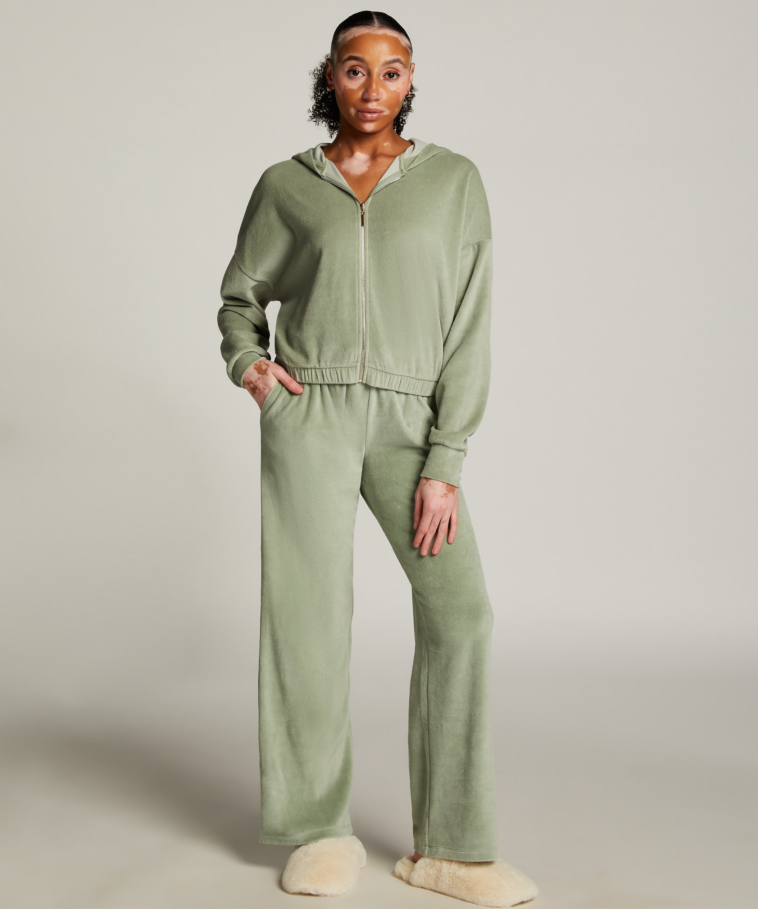 Pyjamasbyxor i velour, grön, main