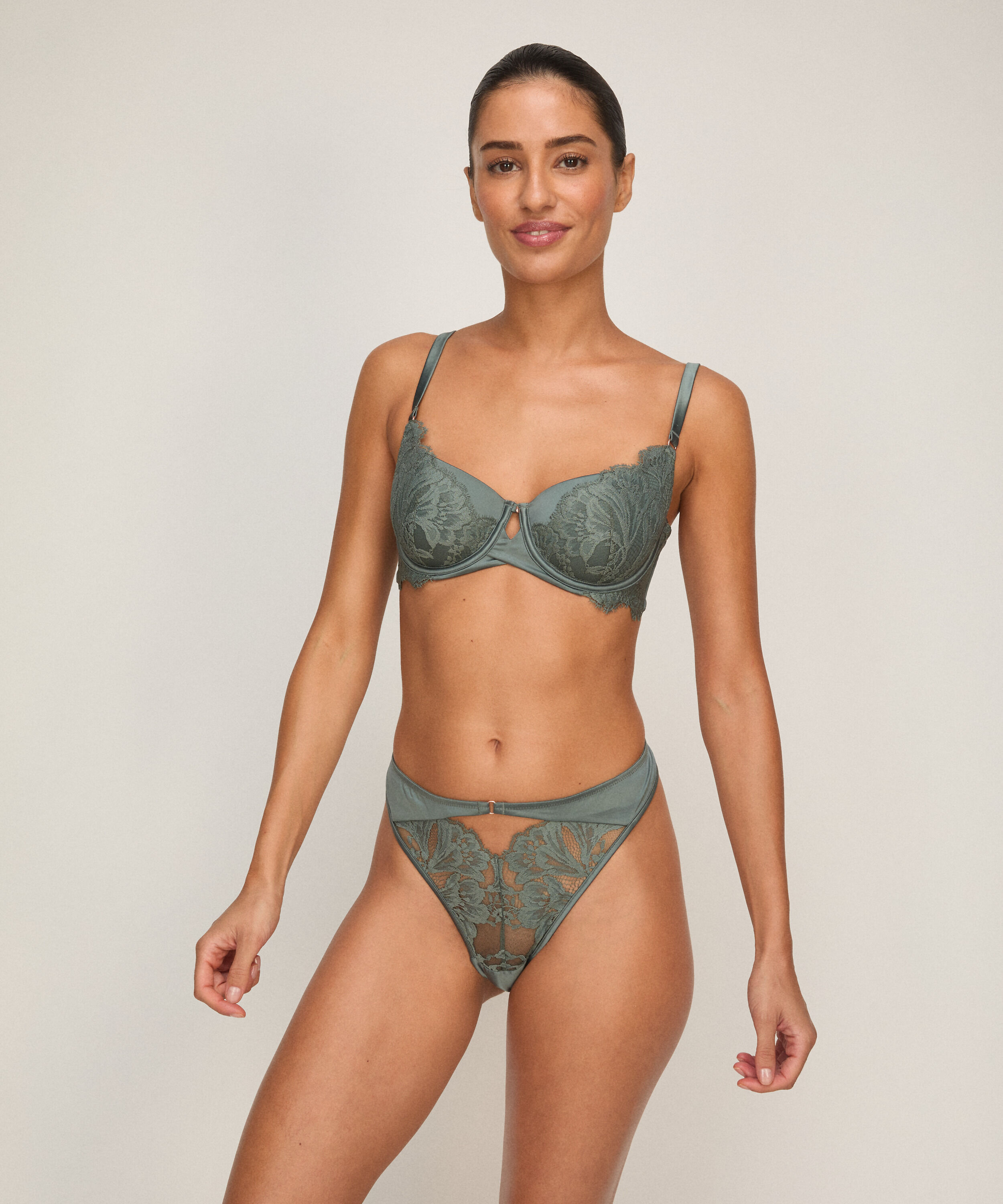 Grace högt skuren brazilian-trosa
