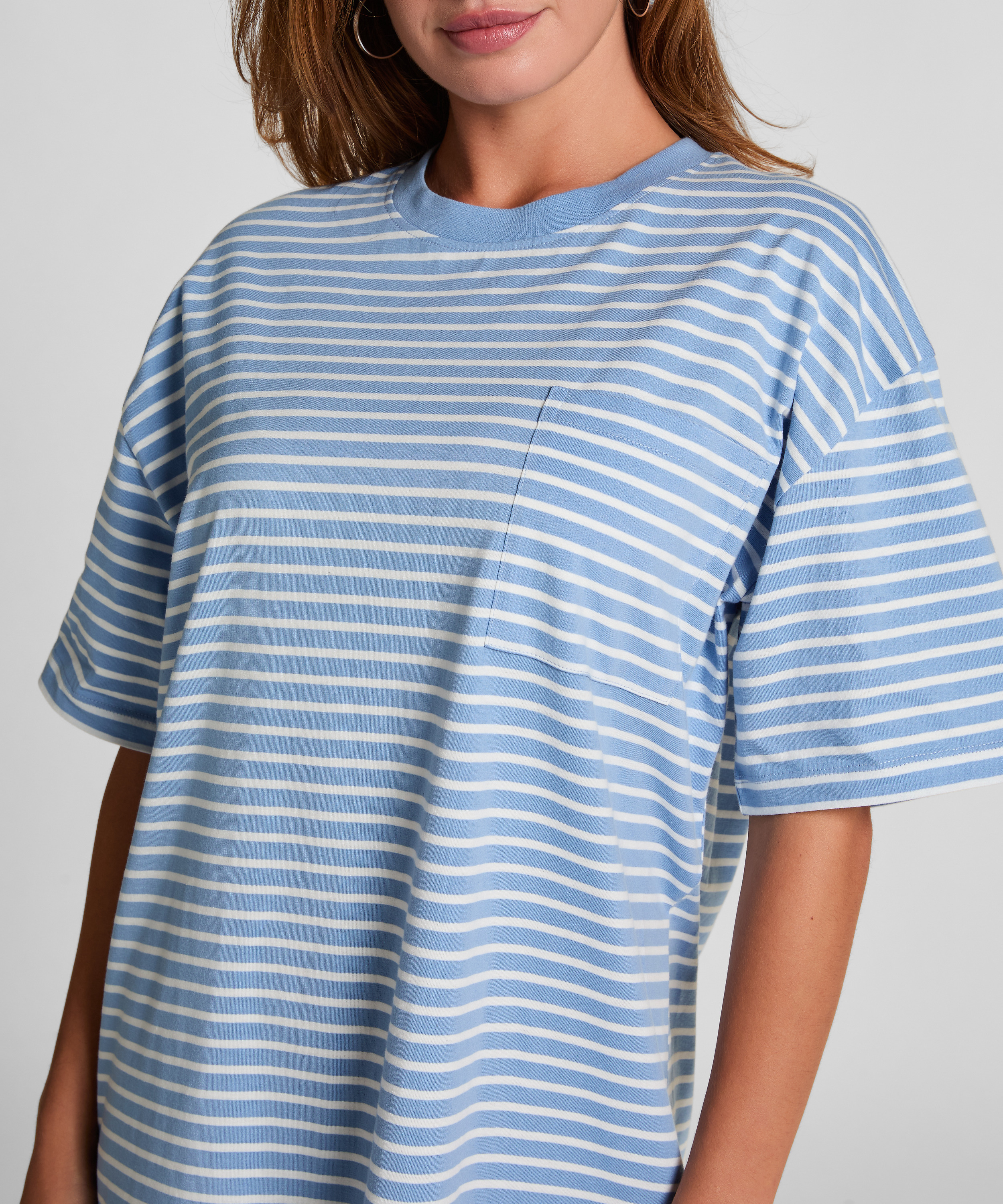 Nattlinne, Bl&aring;, main