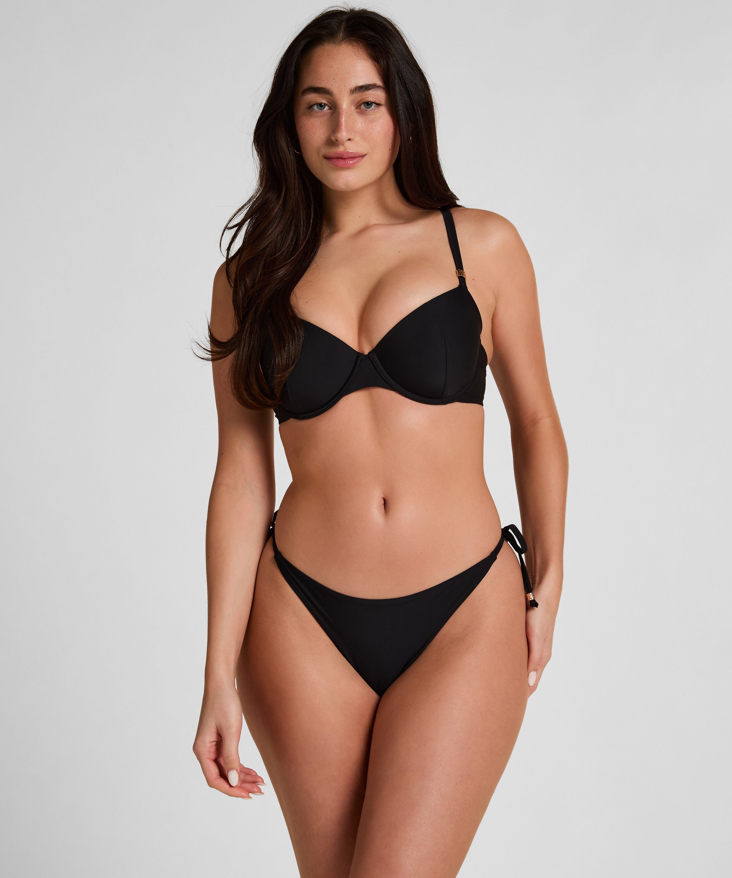Thong Bikinibottom Luxe, Svart Thong Bikinibottom Luxe, Svart