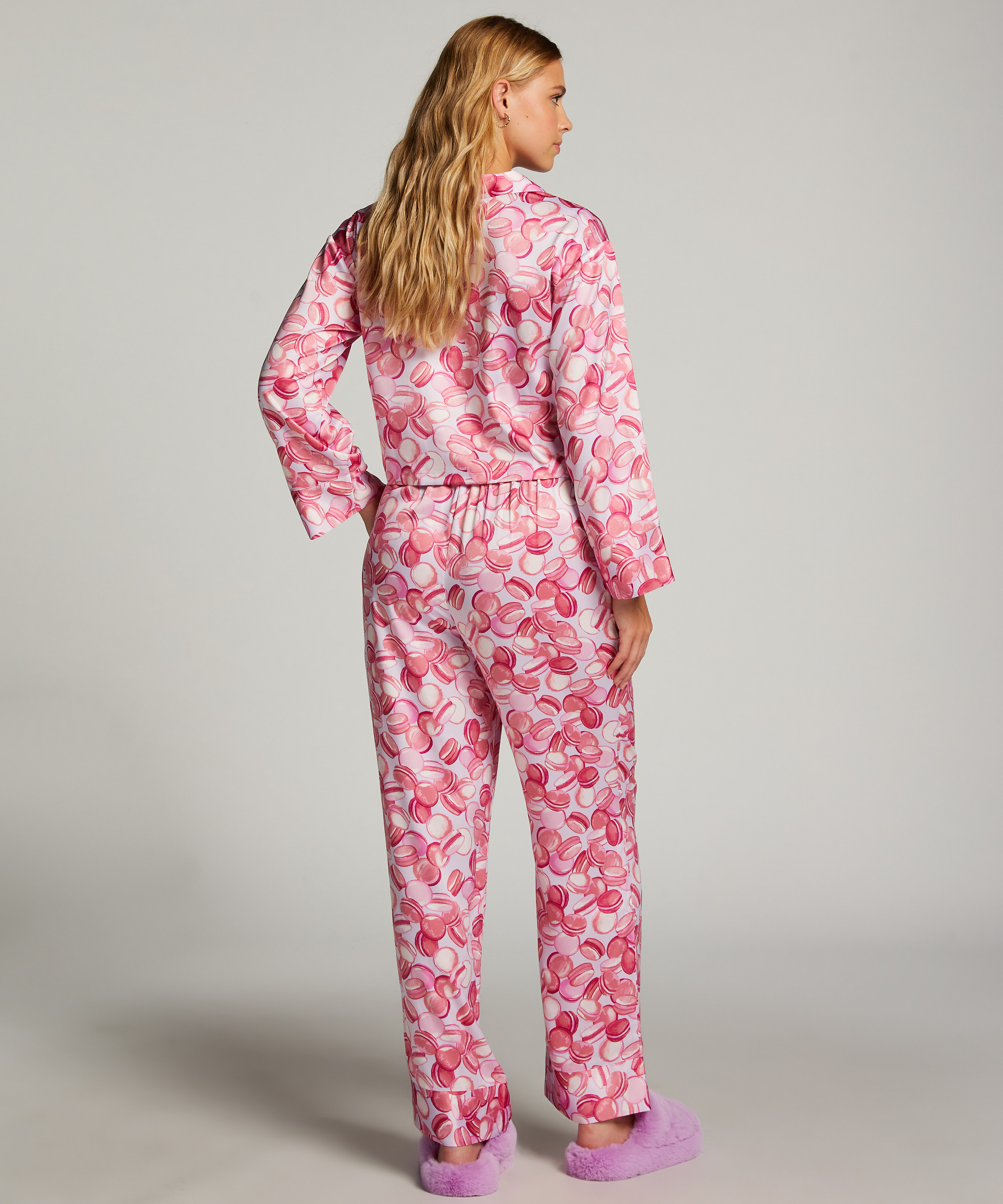 Satin-byxor, Lila, main