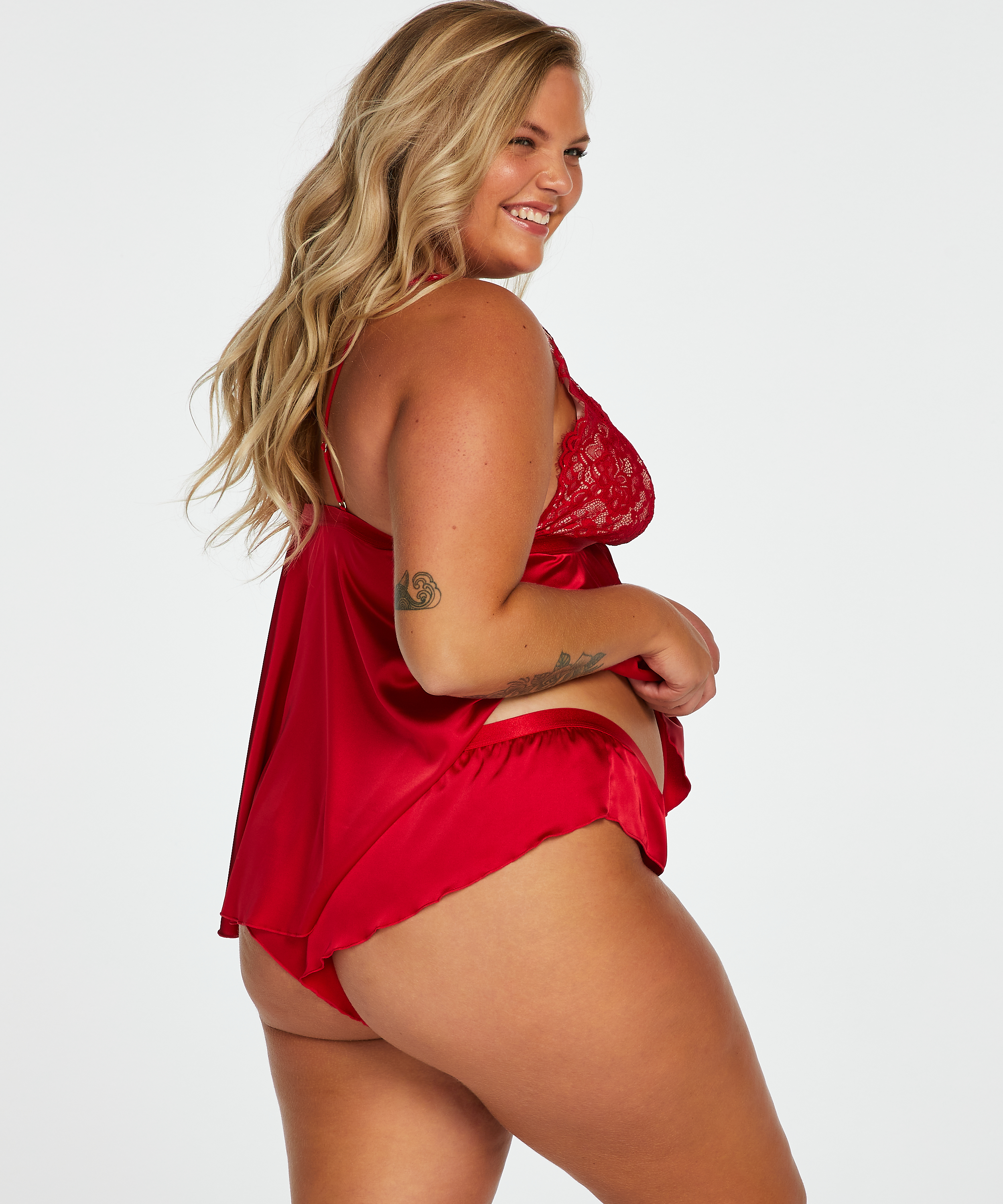 Mariah linneset, R&ouml;d, main