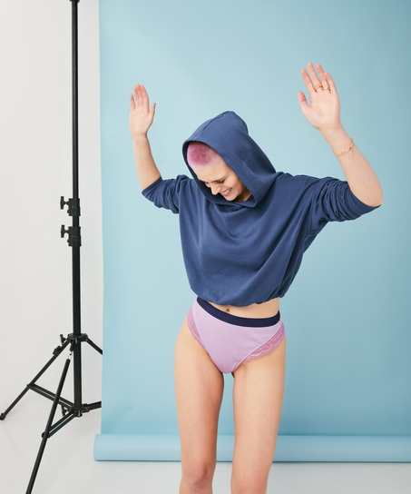 Glo Up h&ouml;gt skuren stringtrosa, bl&aring;